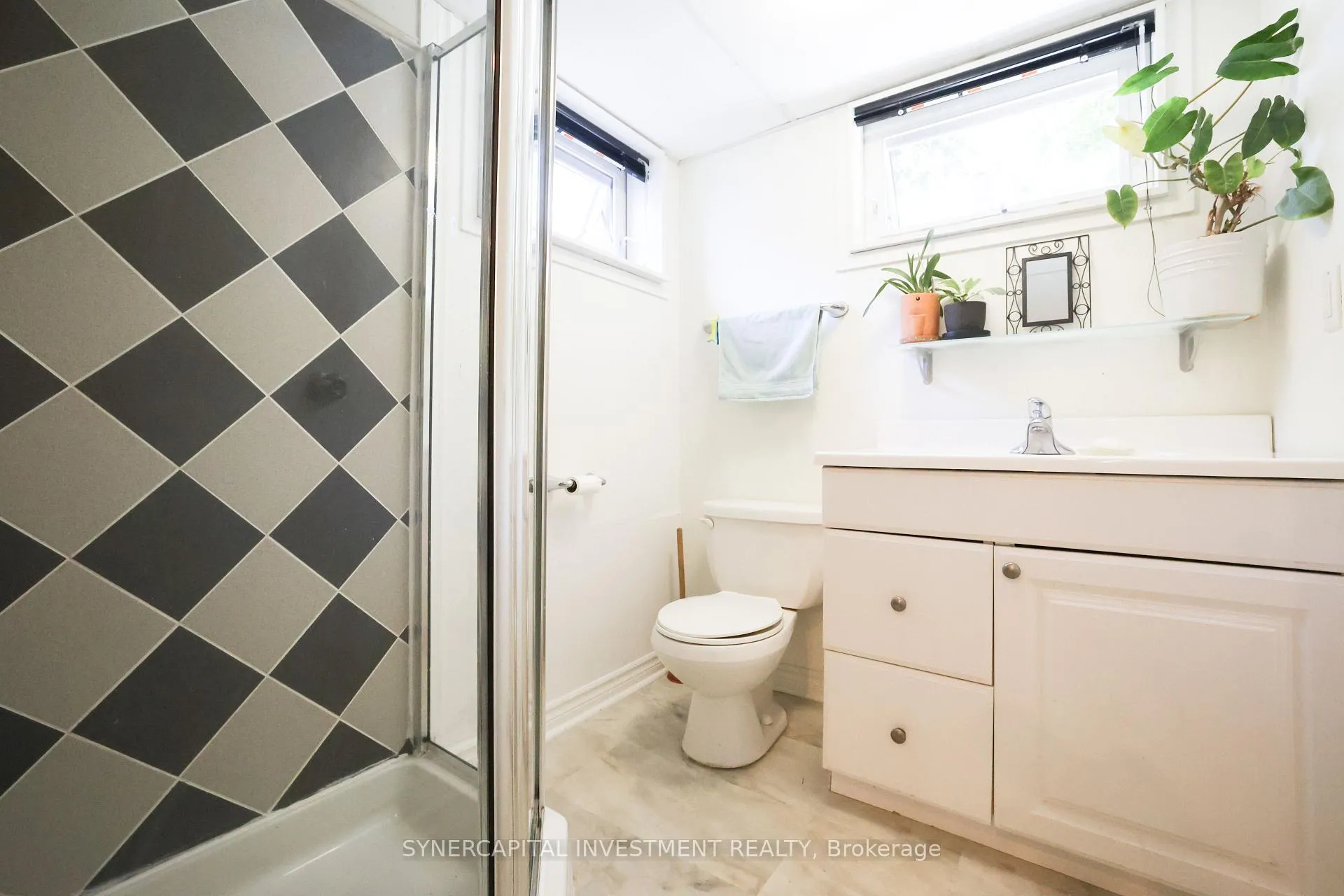 Photo 23 of 2502 Clementine Boulevard, Ottawa, Heron Park — HOMEH