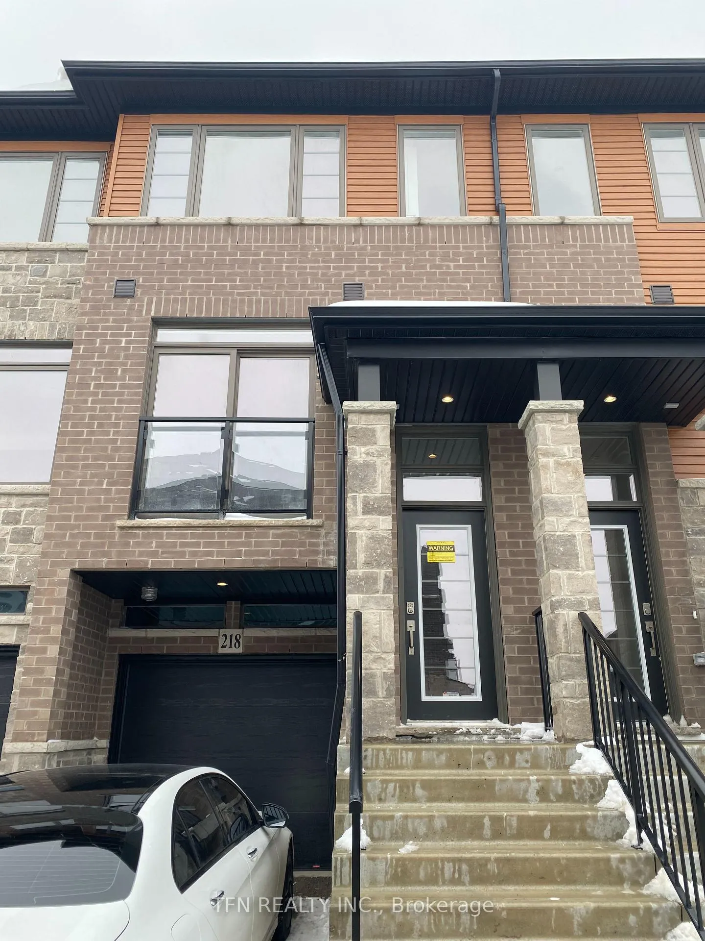 Photo 1 of Unit 218, 30 Times Square Boulevard, Hamilton, Stoney Creek — HOMEH