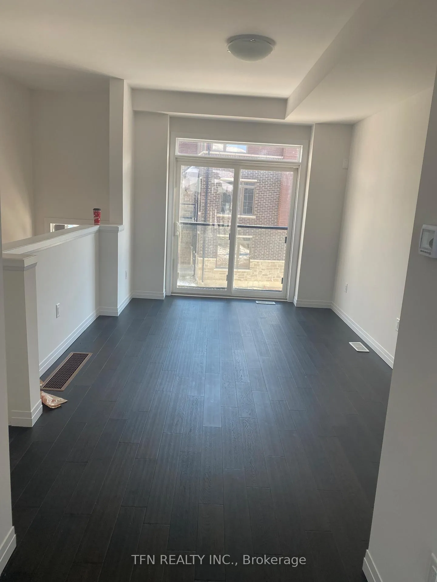 Photo 3 of Unit 218, 30 Times Square Boulevard, Hamilton, Stoney Creek — HOMEH