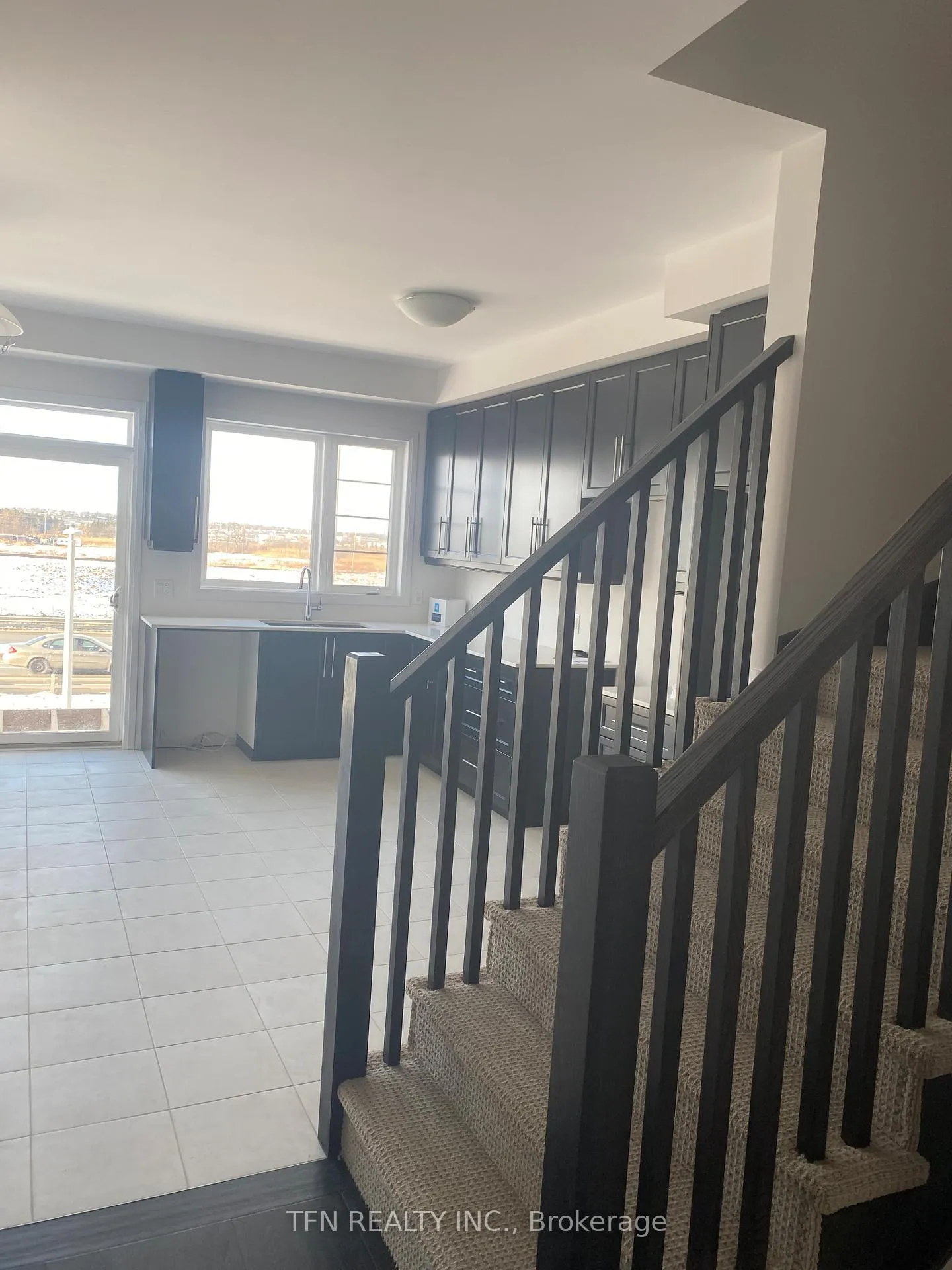 Photo 5 of Unit 218, 30 Times Square Boulevard, Hamilton, Stoney Creek — HOMEH