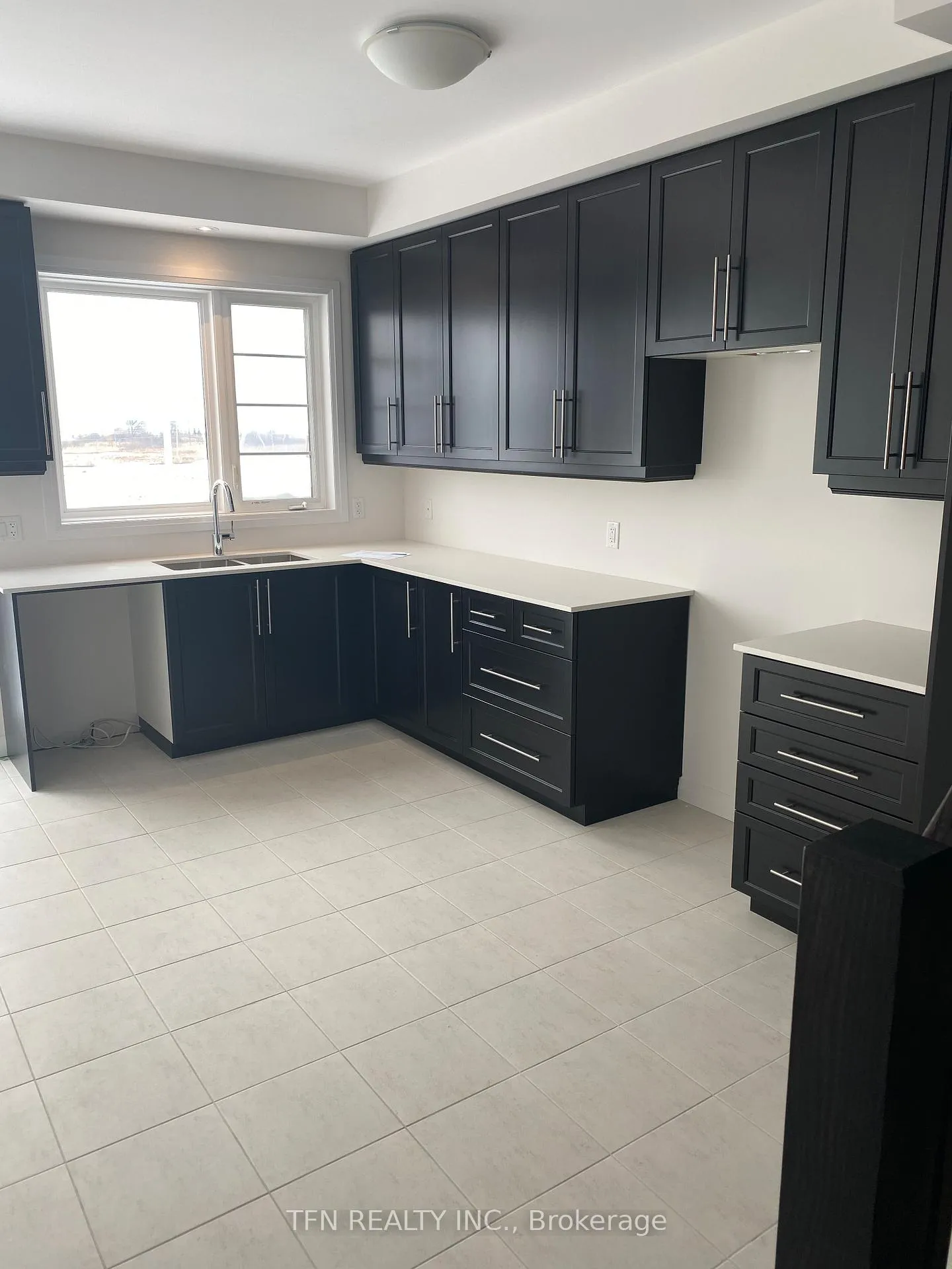 Photo 6 of Unit 218, 30 Times Square Boulevard, Hamilton, Stoney Creek — HOMEH
