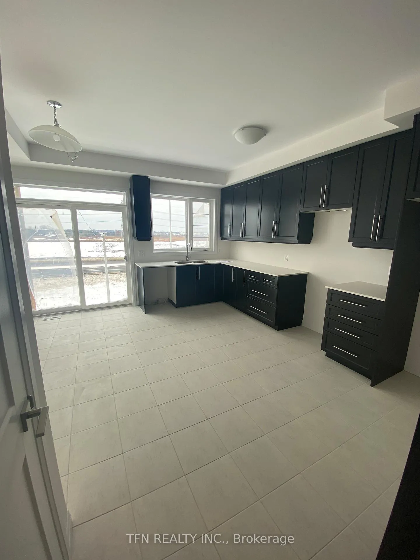 Photo 7 of Unit 218, 30 Times Square Boulevard, Hamilton, Stoney Creek — HOMEH