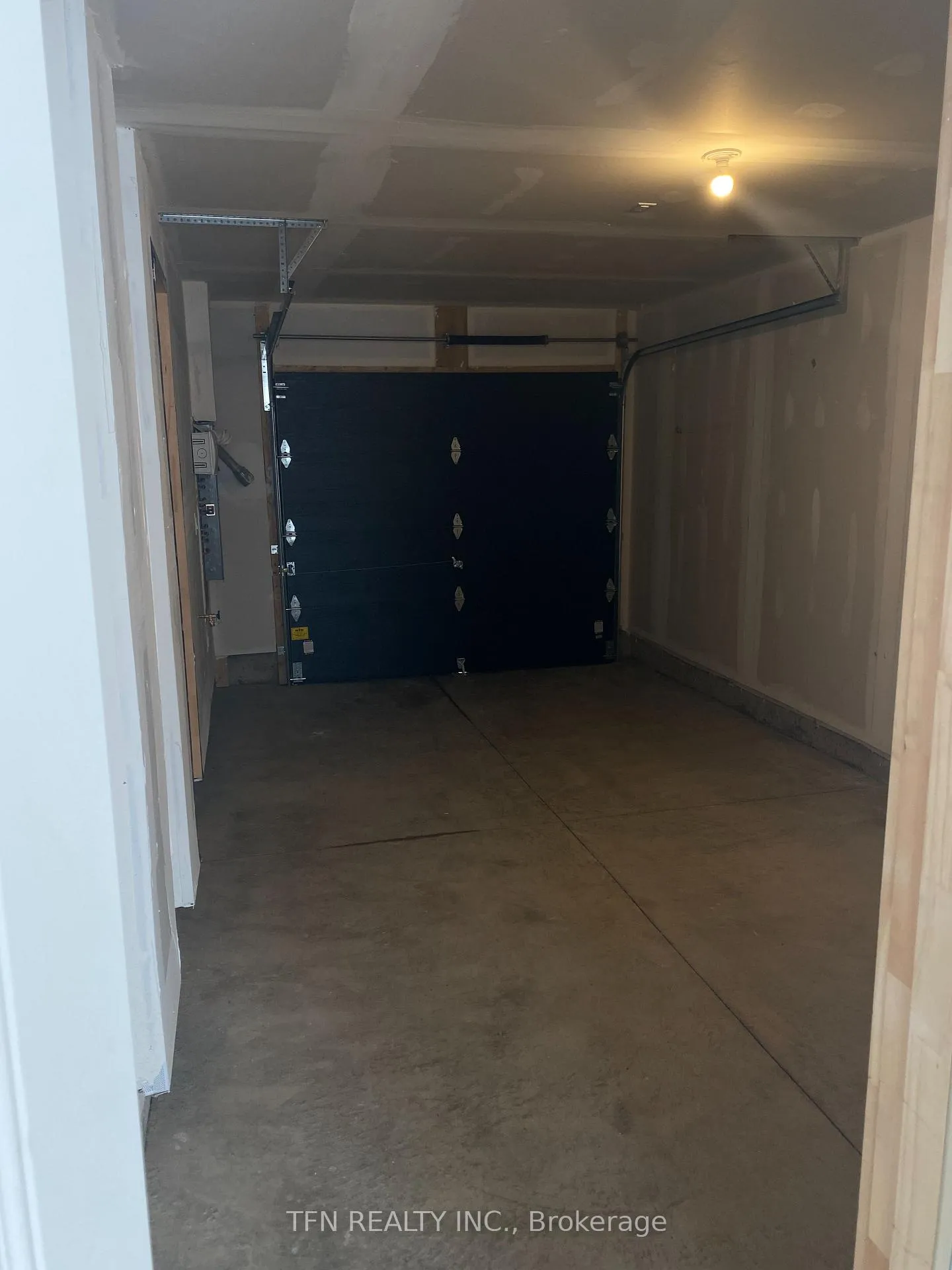 Photo 19 of Unit 218, 30 Times Square Boulevard, Hamilton, Stoney Creek — HOMEH