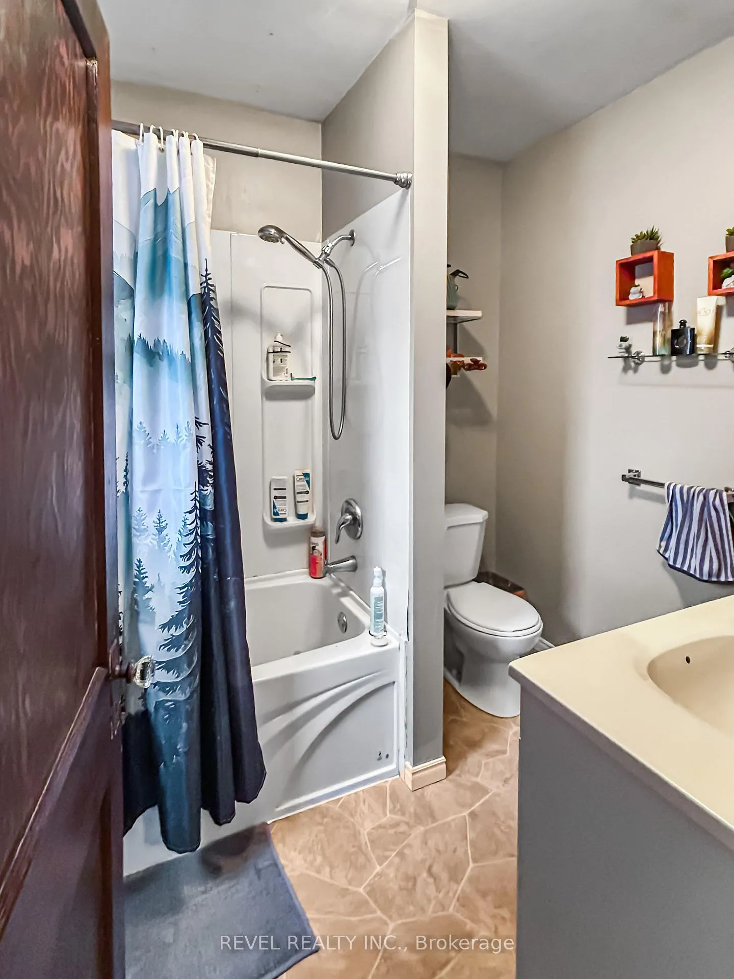 Photo 10 of 48 O'Brian Avenue, Timmins, SP - Main Area — HOMEH