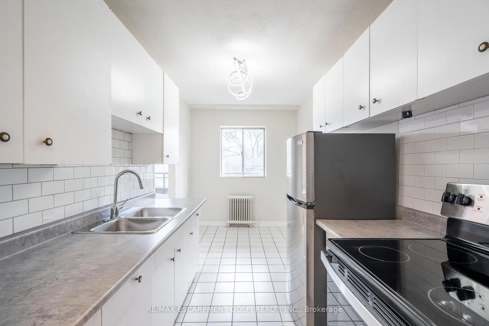 Photo 9 of Unit 9, 2433 First Street, Burlington, Brant — HOMEH