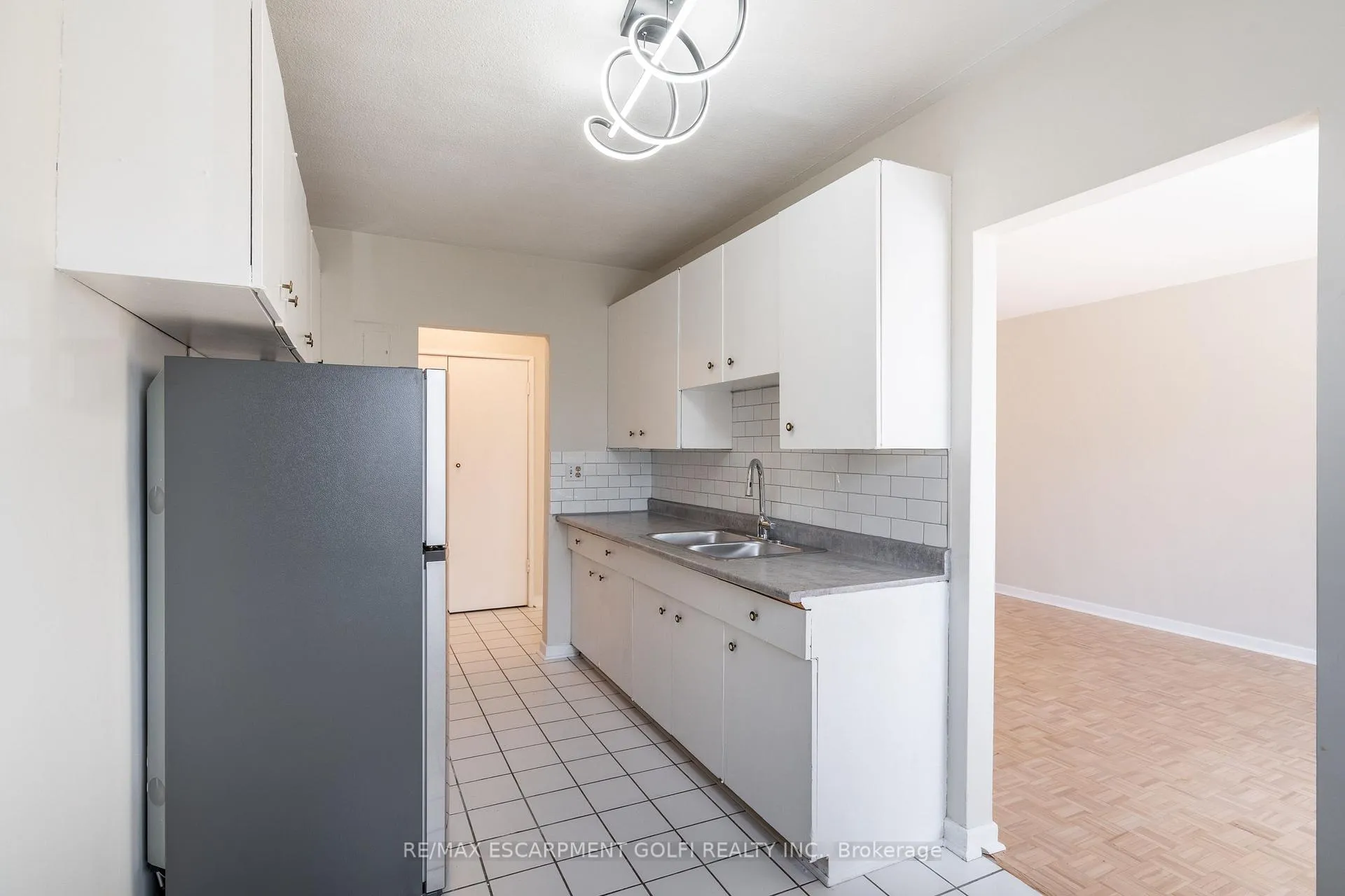 Photo 15 of Unit 9, 2433 First Street, Burlington, Brant — HOMEH