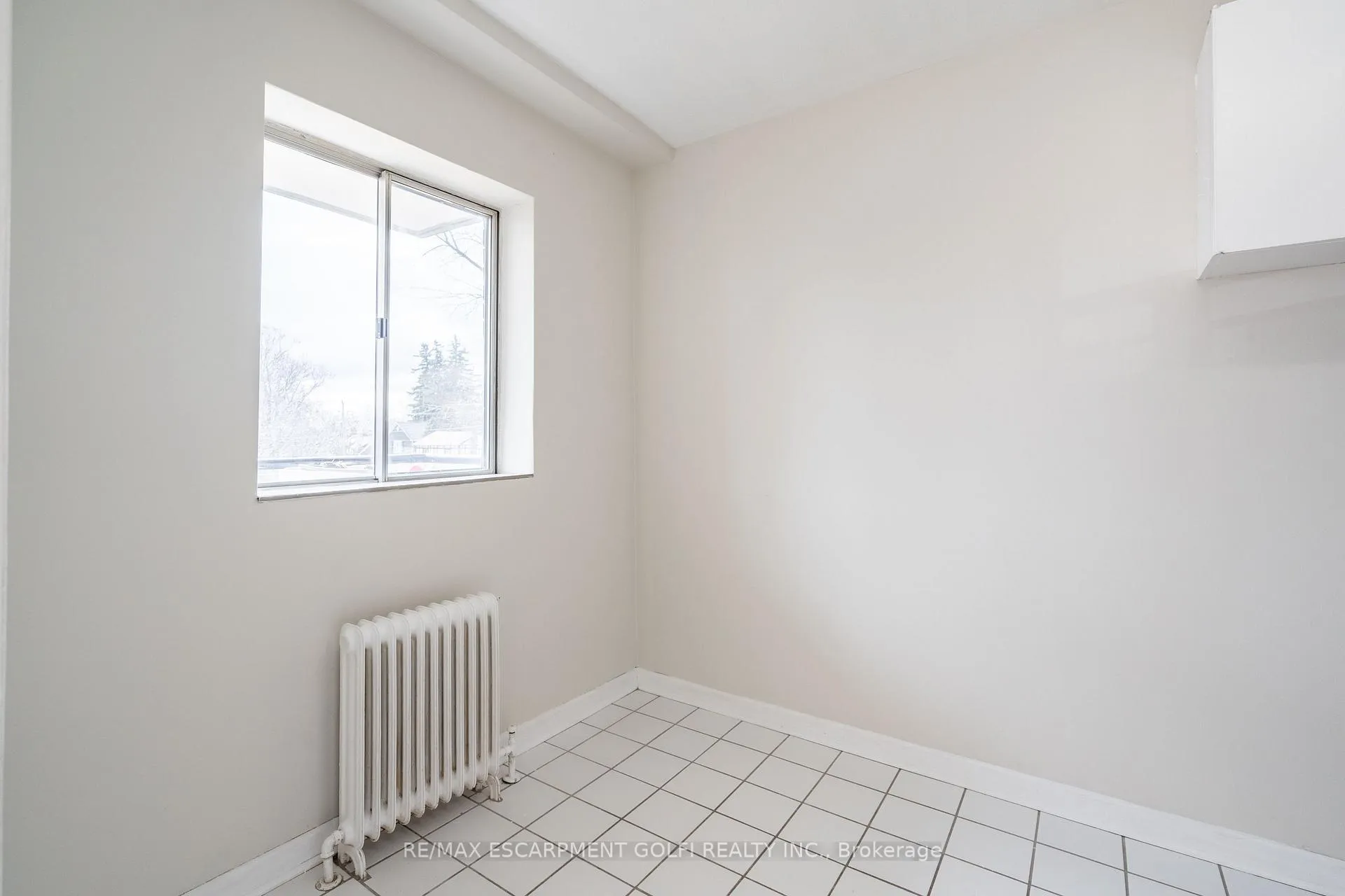 Photo 20 of Unit 9, 2433 First Street, Burlington, Brant — HOMEH
