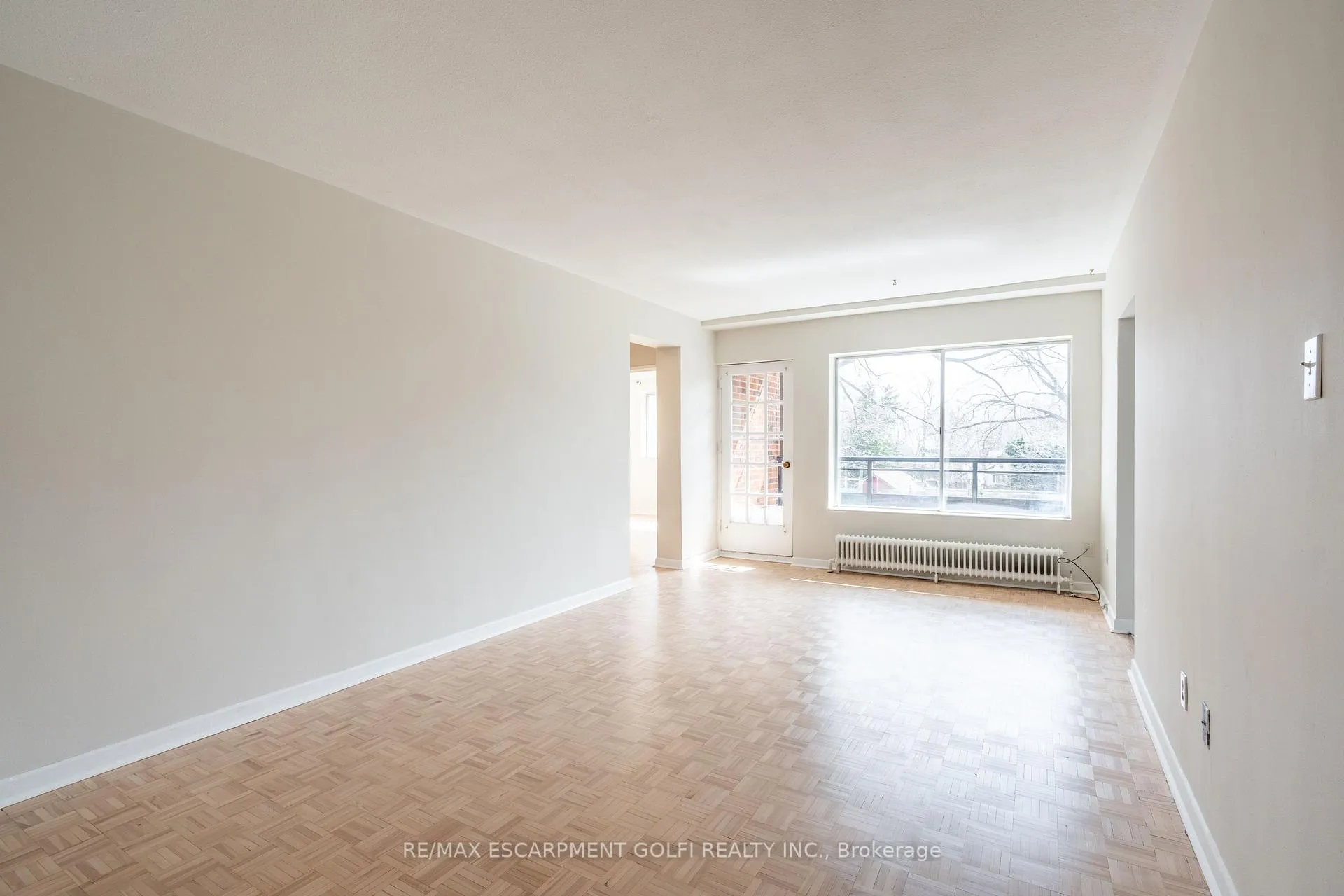 Photo 26 of Unit 9, 2433 First Street, Burlington, Brant — HOMEH