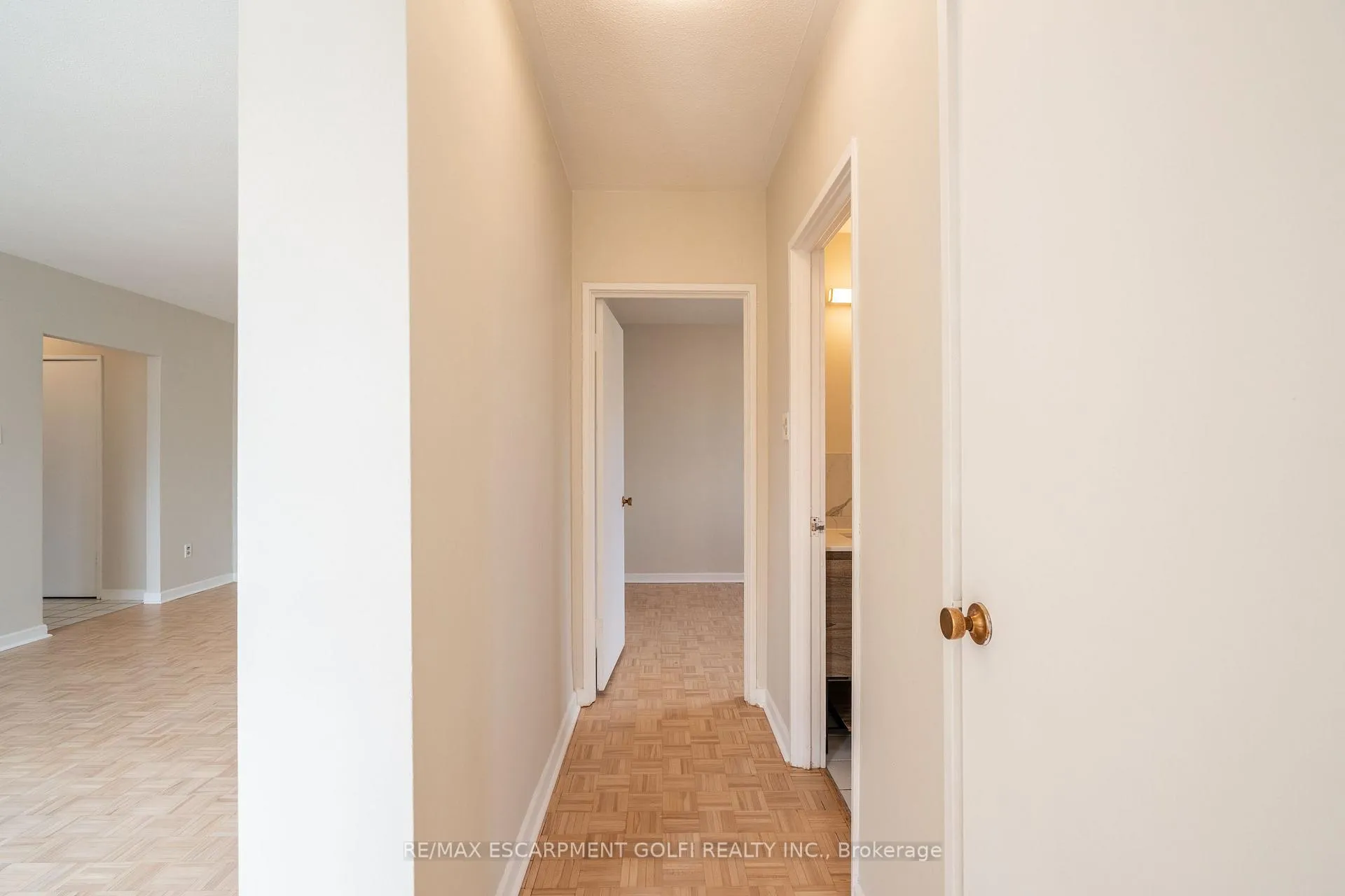 Photo 28 of Unit 9, 2433 First Street, Burlington, Brant — HOMEH