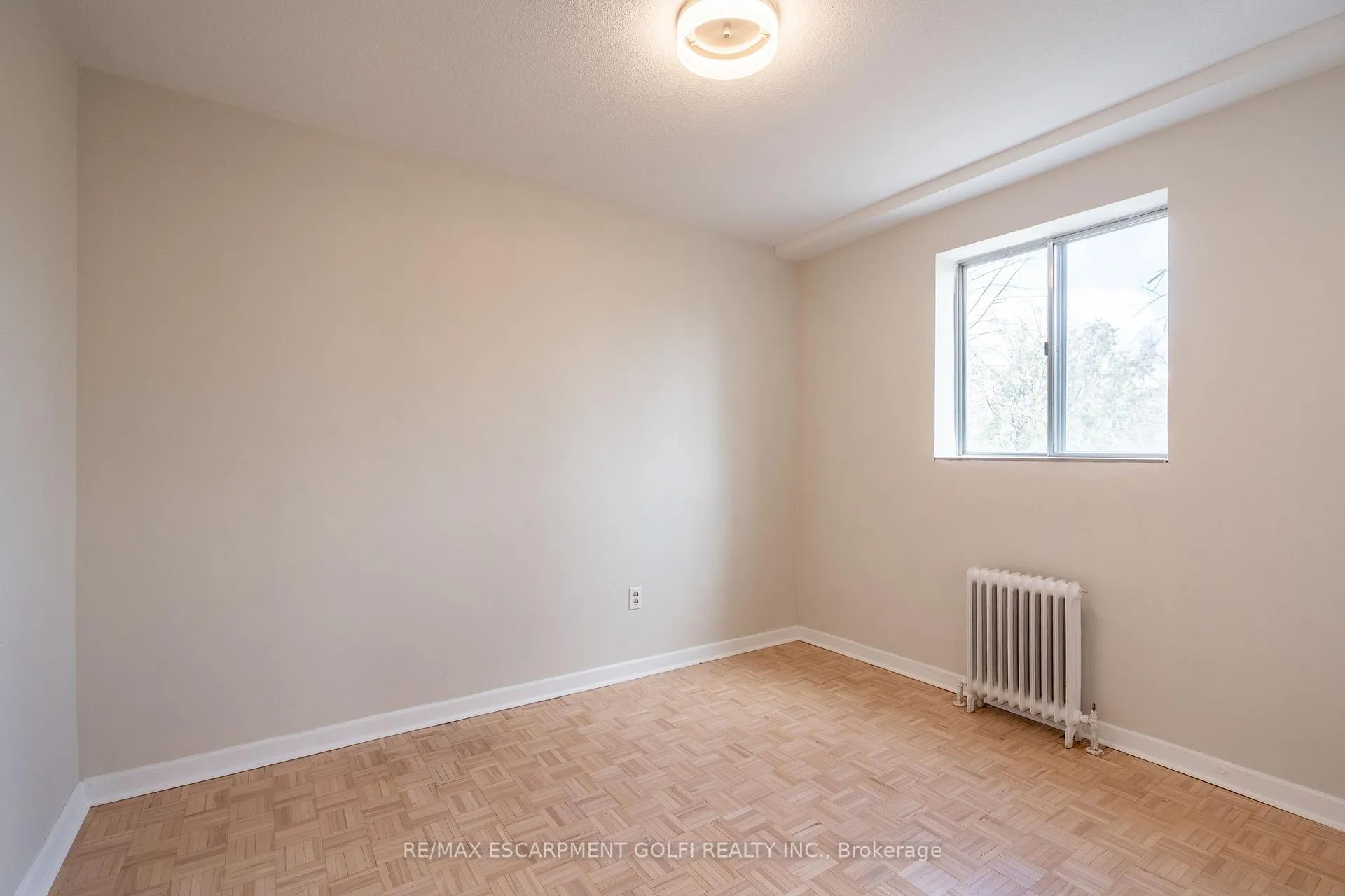 Photo 30 of Unit 9, 2433 First Street, Burlington, Brant — HOMEH