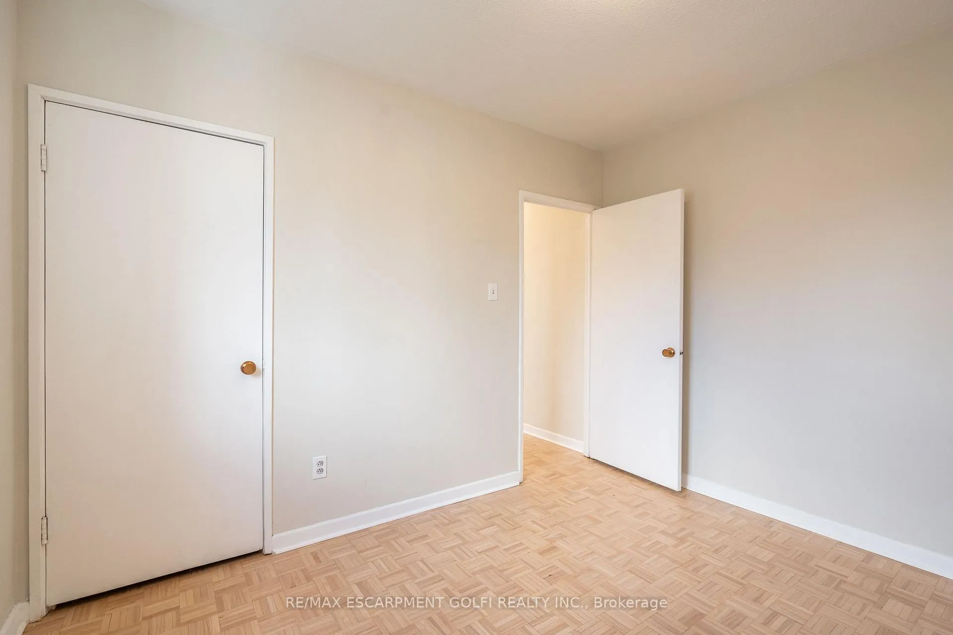 Photo 31 of Unit 9, 2433 First Street, Burlington, Brant — HOMEH