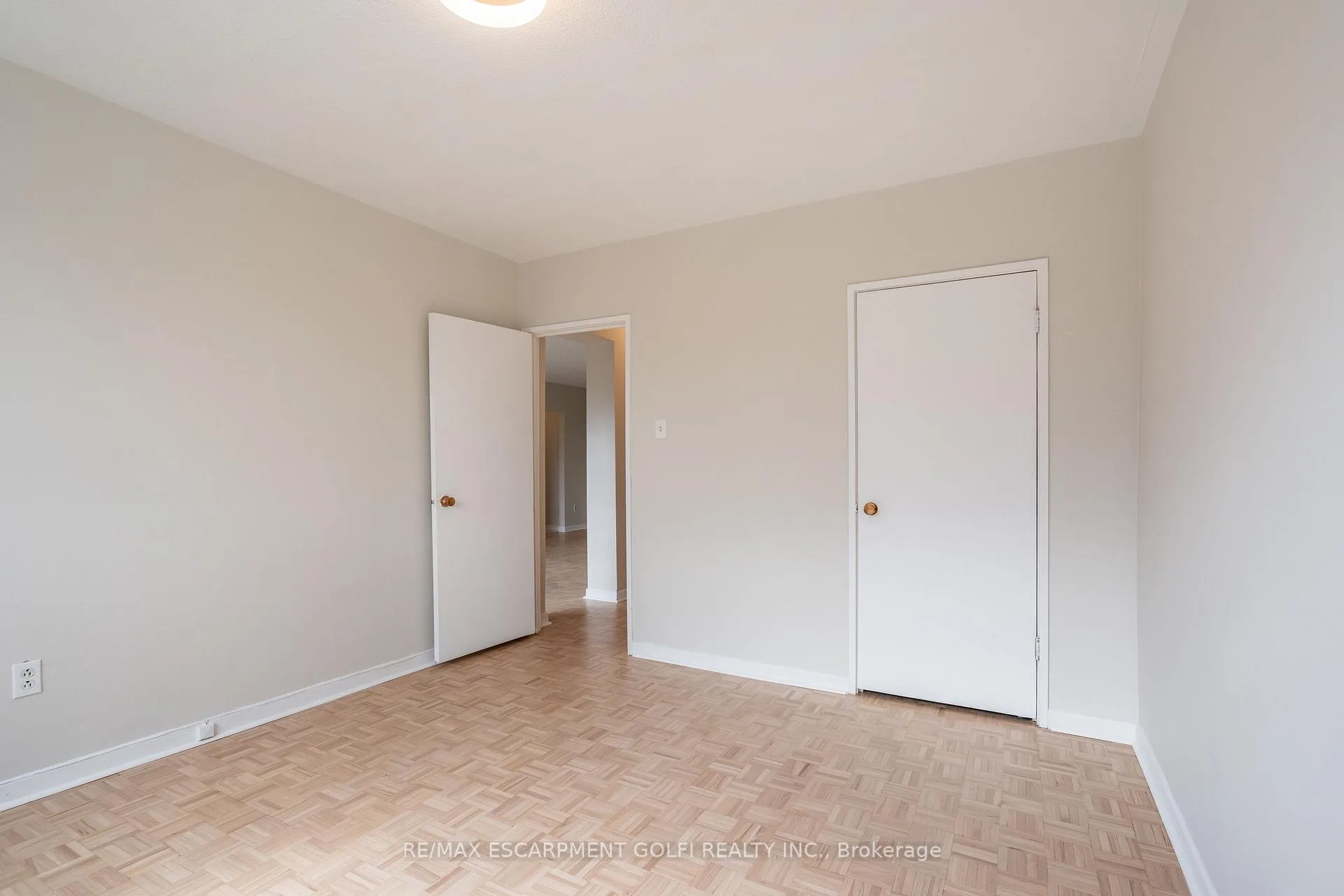 Photo 35 of Unit 9, 2433 First Street, Burlington, Brant — HOMEH