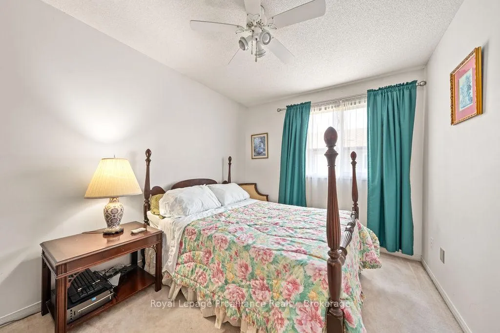 Photo 18 of 611 Barnsley Crescent, Kingston, City Southwest — HOMEH