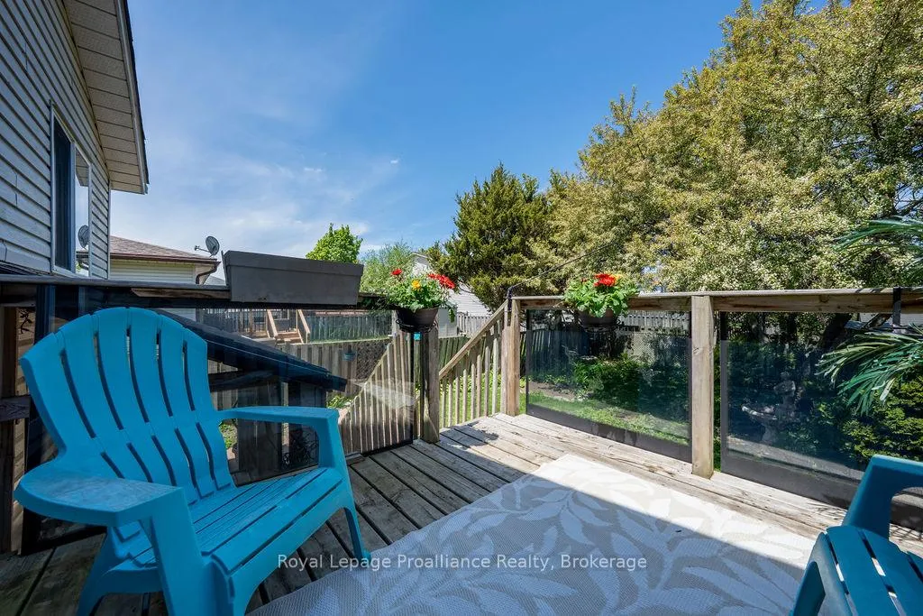 Photo 22 of 611 Barnsley Crescent, Kingston, City Southwest — HOMEH