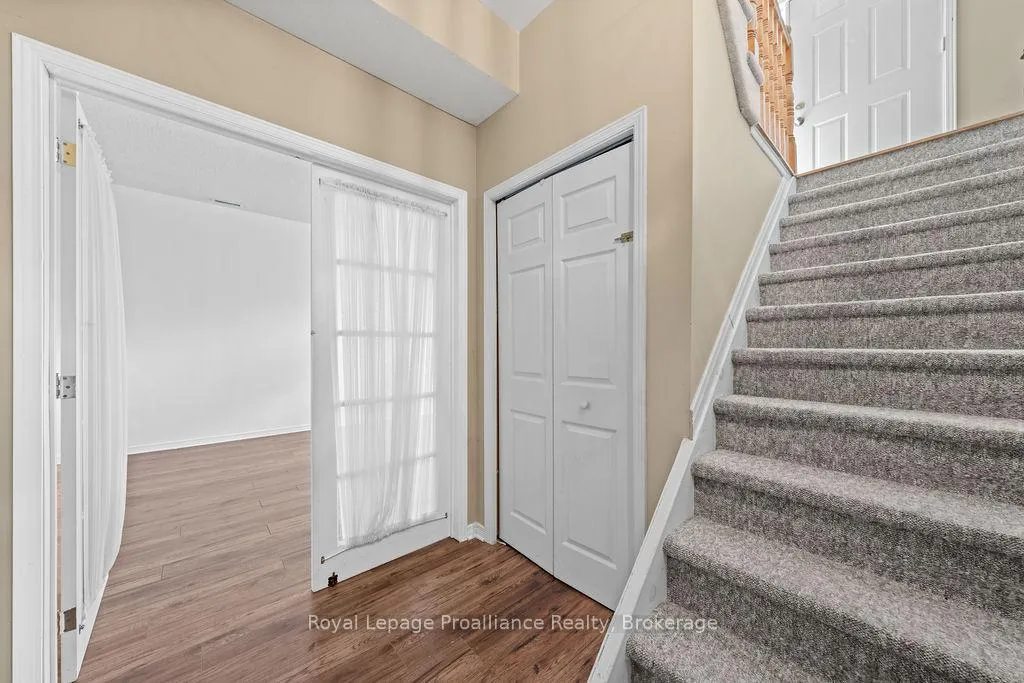 Photo 27 of 611 Barnsley Crescent, Kingston, City Southwest — HOMEH