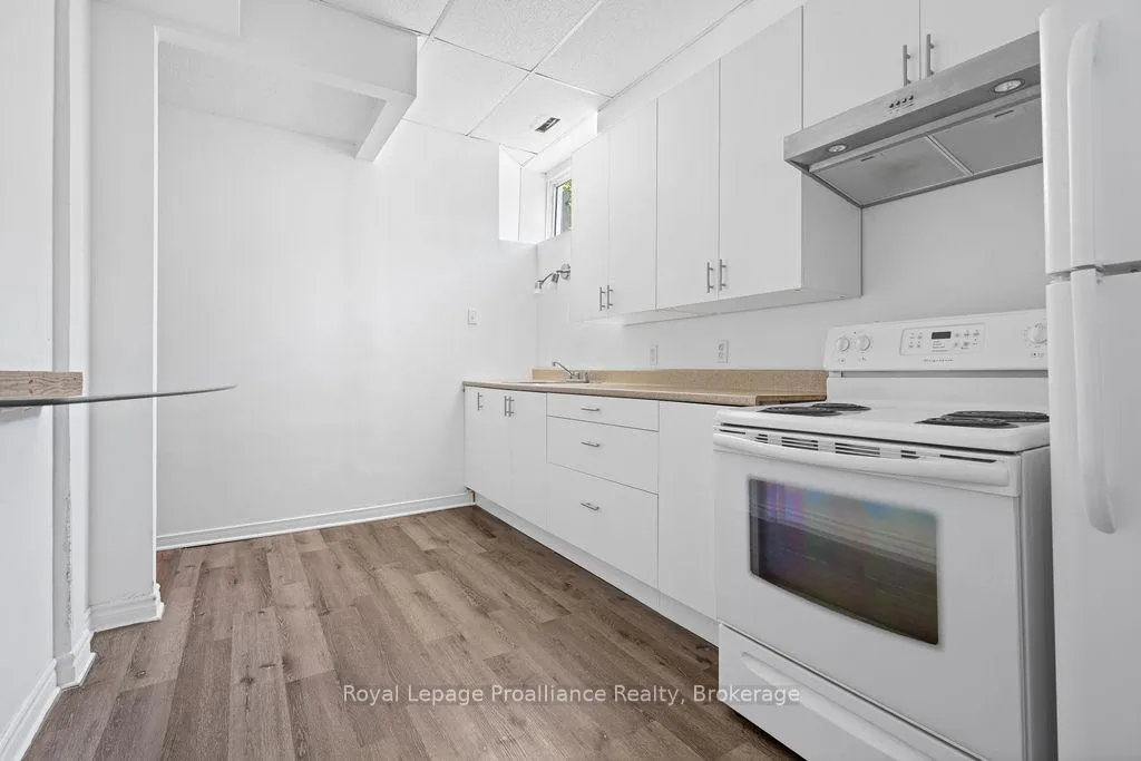 Photo 37 of 611 Barnsley Crescent, Kingston, City Southwest — HOMEH