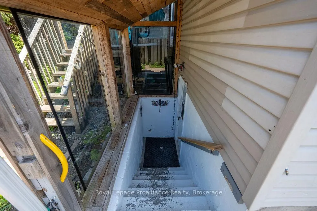 Photo 40 of 611 Barnsley Crescent, Kingston, City Southwest — HOMEH