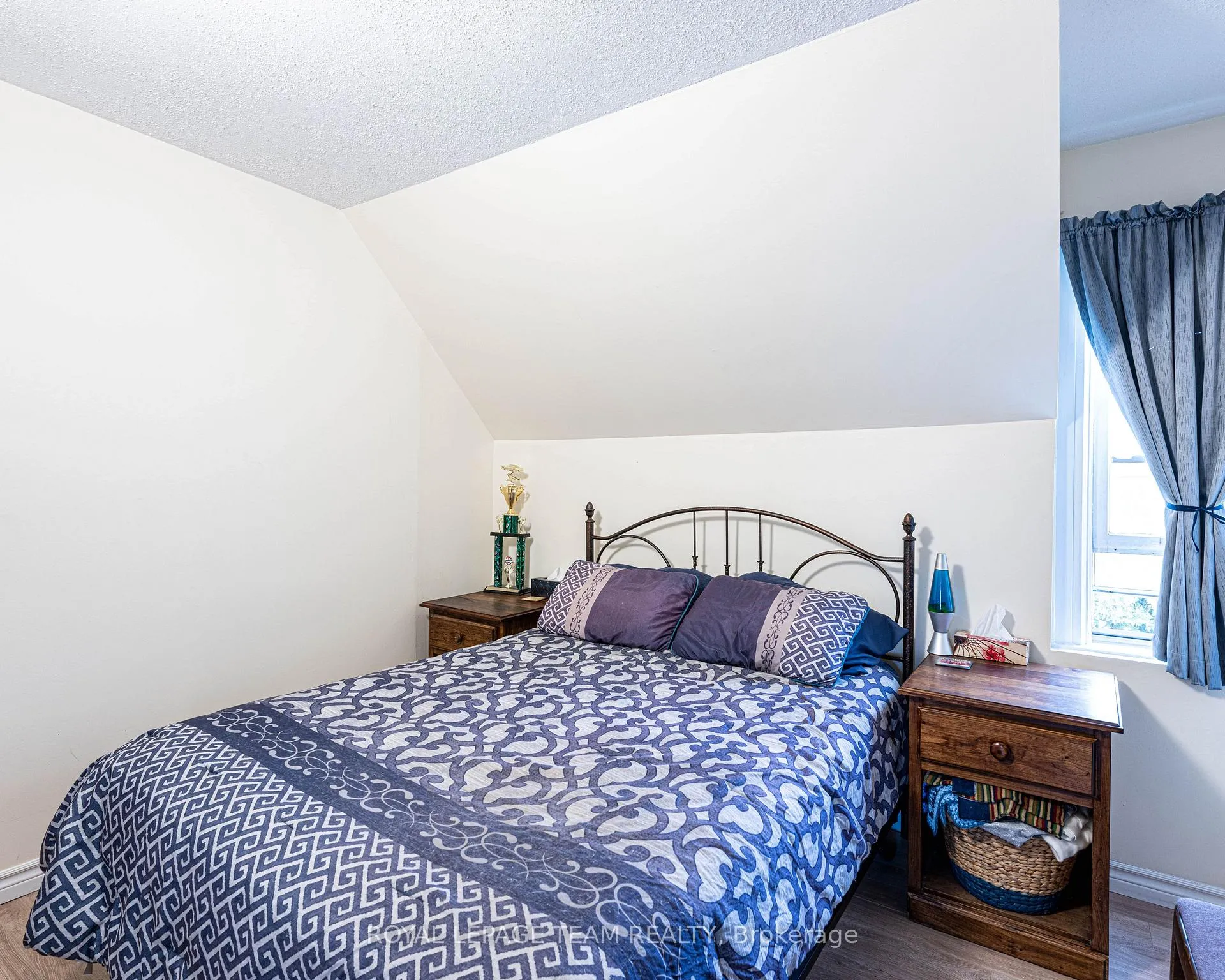 Photo 11 of 6607-6613 Fourth Line Road, Ottawa, North Gower — HOMEH