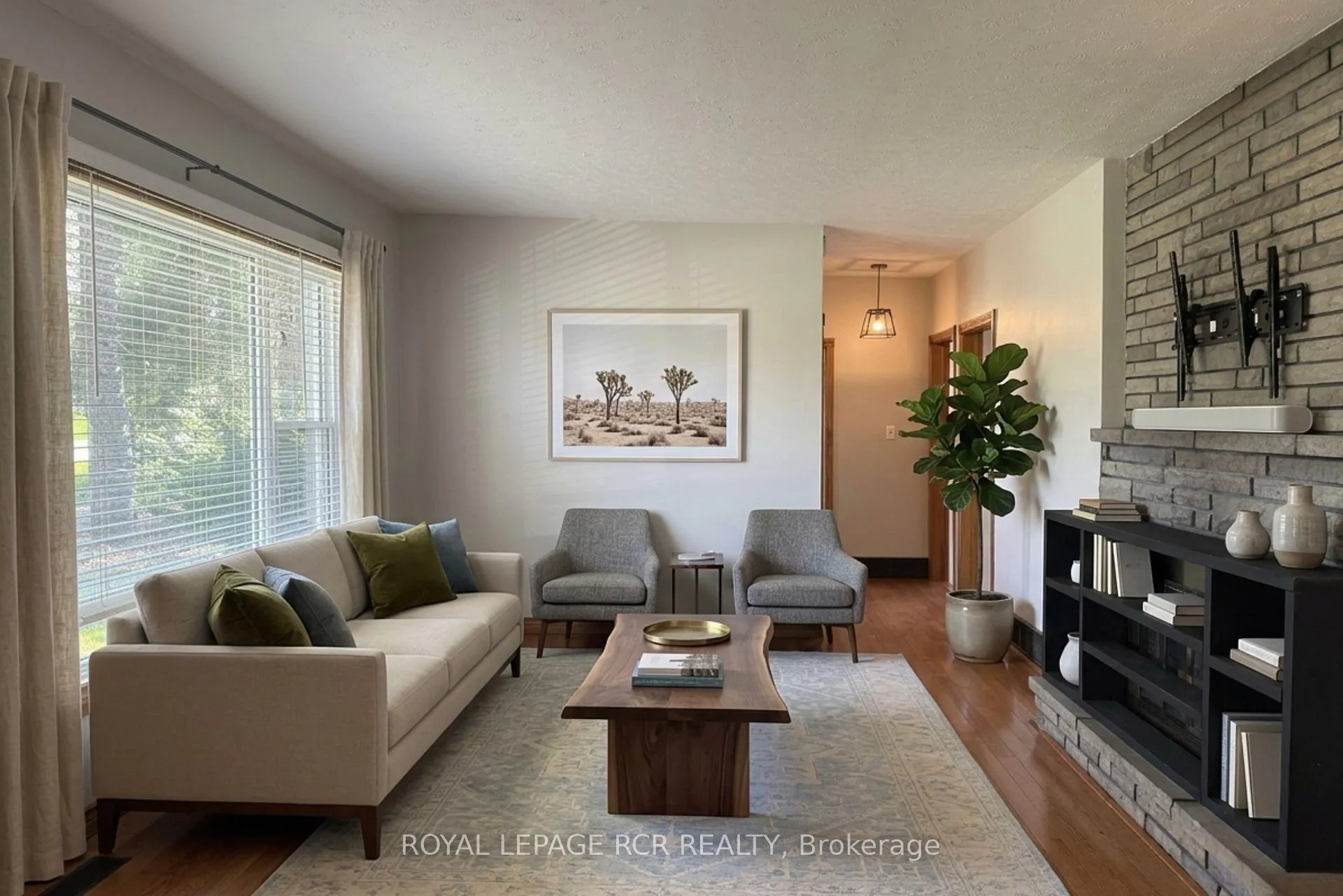 Photo 3 of Unit Upper, 7 Hilltop Drive, Caledon, Caledon East — HOMEH