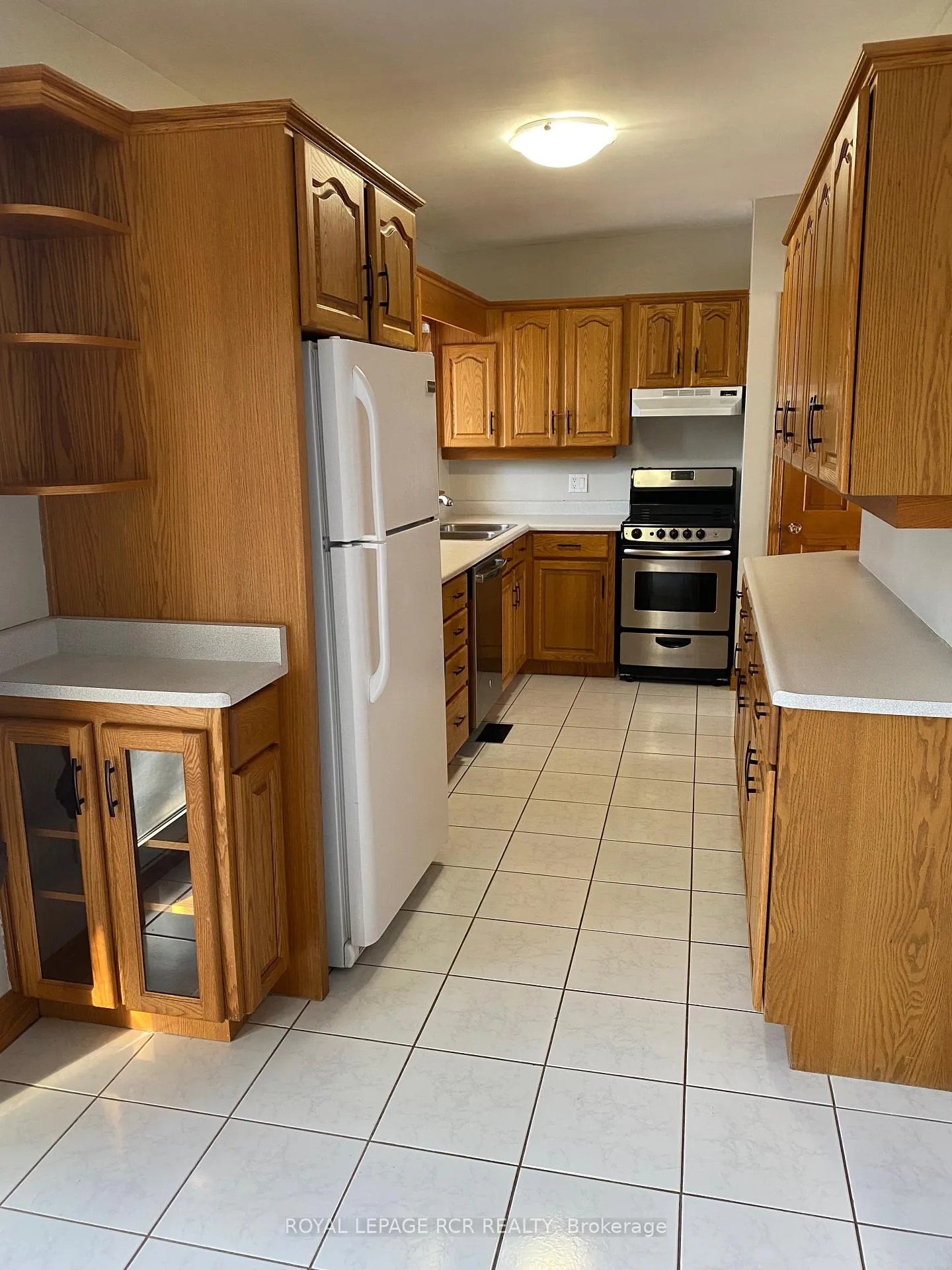 Photo 7 of Unit Upper, 7 Hilltop Drive, Caledon, Caledon East — HOMEH