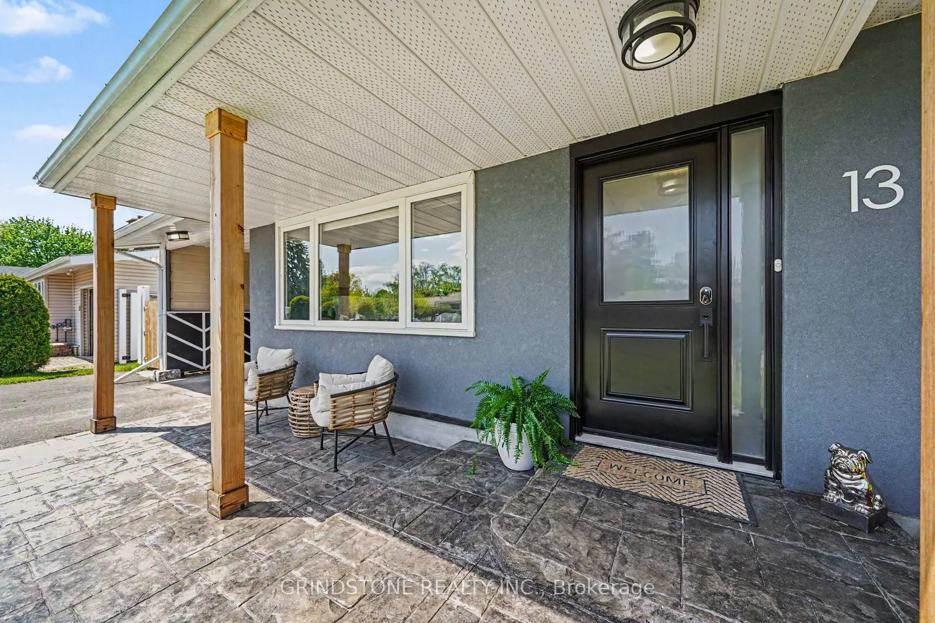 Photo 3 of 13 Tiverton Drive, Ottawa, Borden Farm/Stewart Farm/Carleton Heights/Parkwood Hills — HOMEH