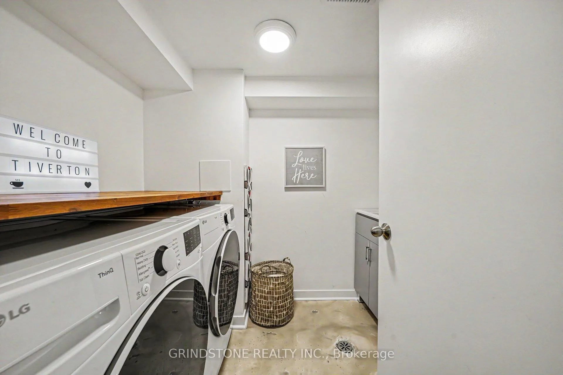 Photo 23 of 13 Tiverton Drive, Ottawa, Borden Farm/Stewart Farm/Carleton Heights/Parkwood Hills — HOMEH