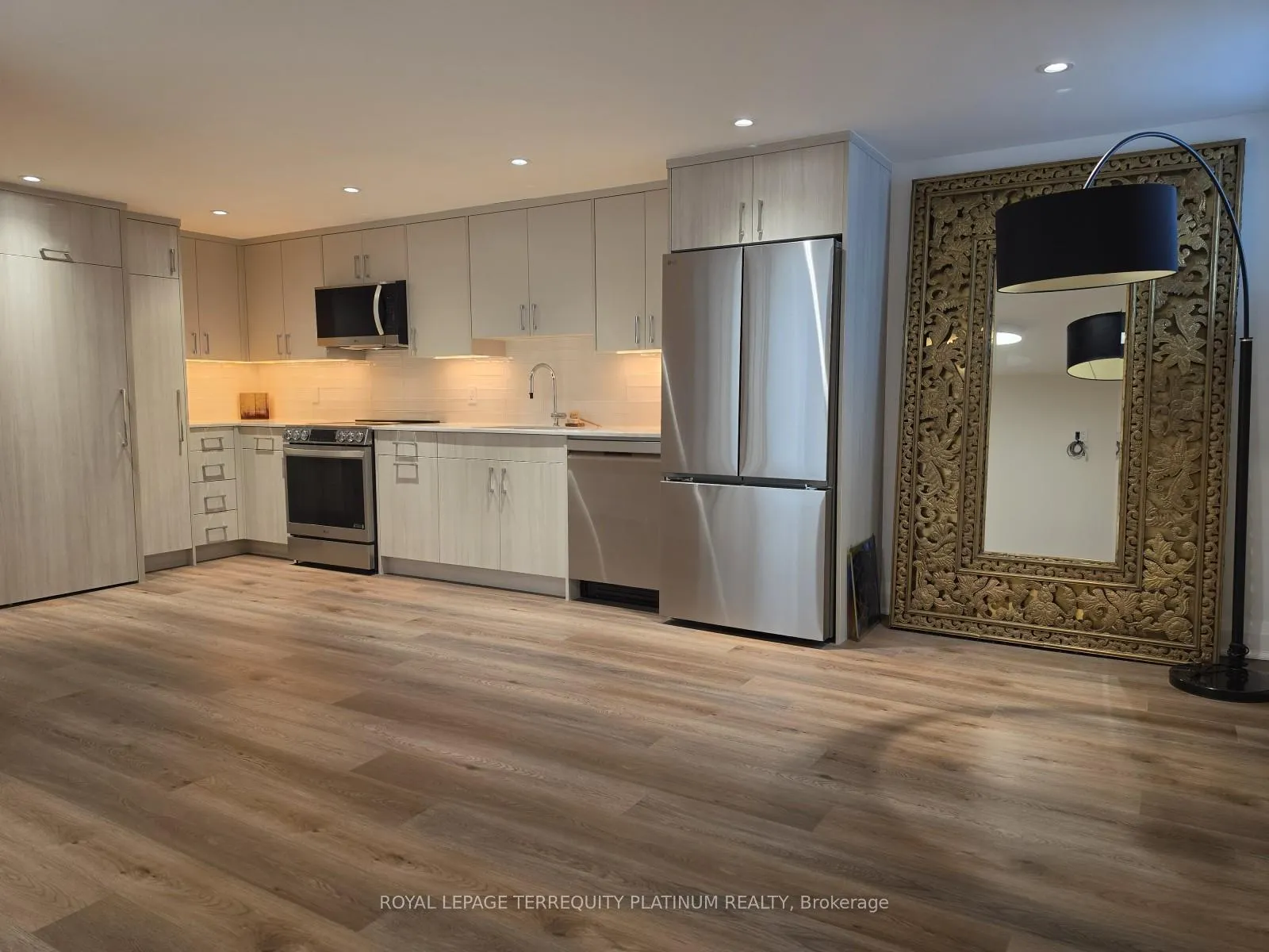 Photo 8 of Unit Bsmt, 191 Shaw Street, Toronto, Trinity-Bellwoods — HOMEH