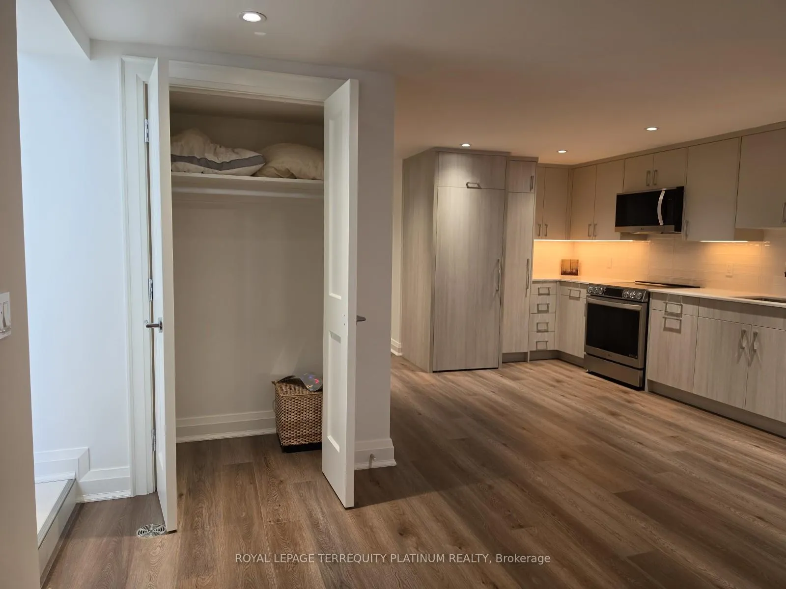 Photo 13 of Unit Bsmt, 191 Shaw Street, Toronto, Trinity-Bellwoods — HOMEH