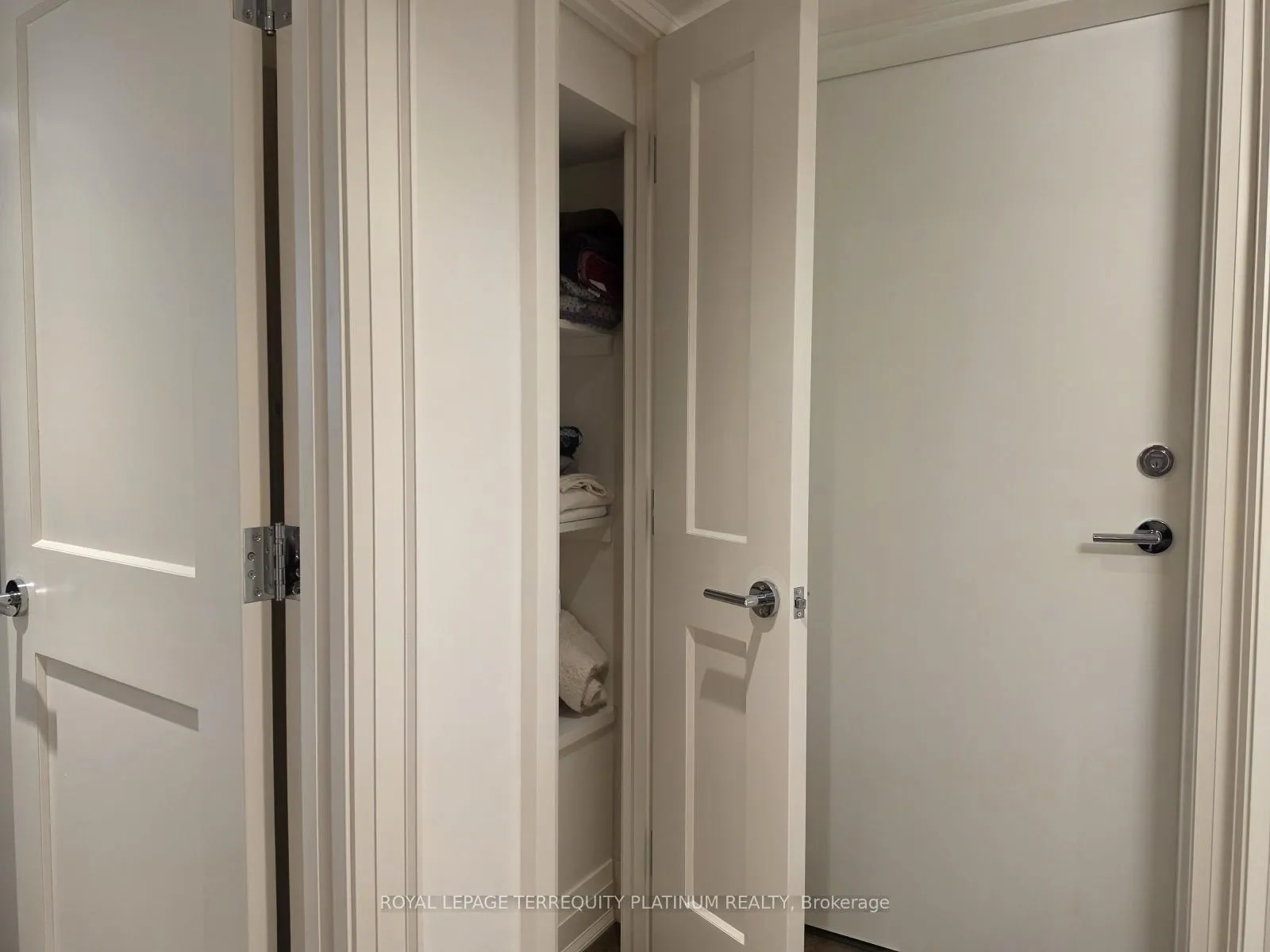 Photo 17 of Unit Bsmt, 191 Shaw Street, Toronto, Trinity-Bellwoods — HOMEH