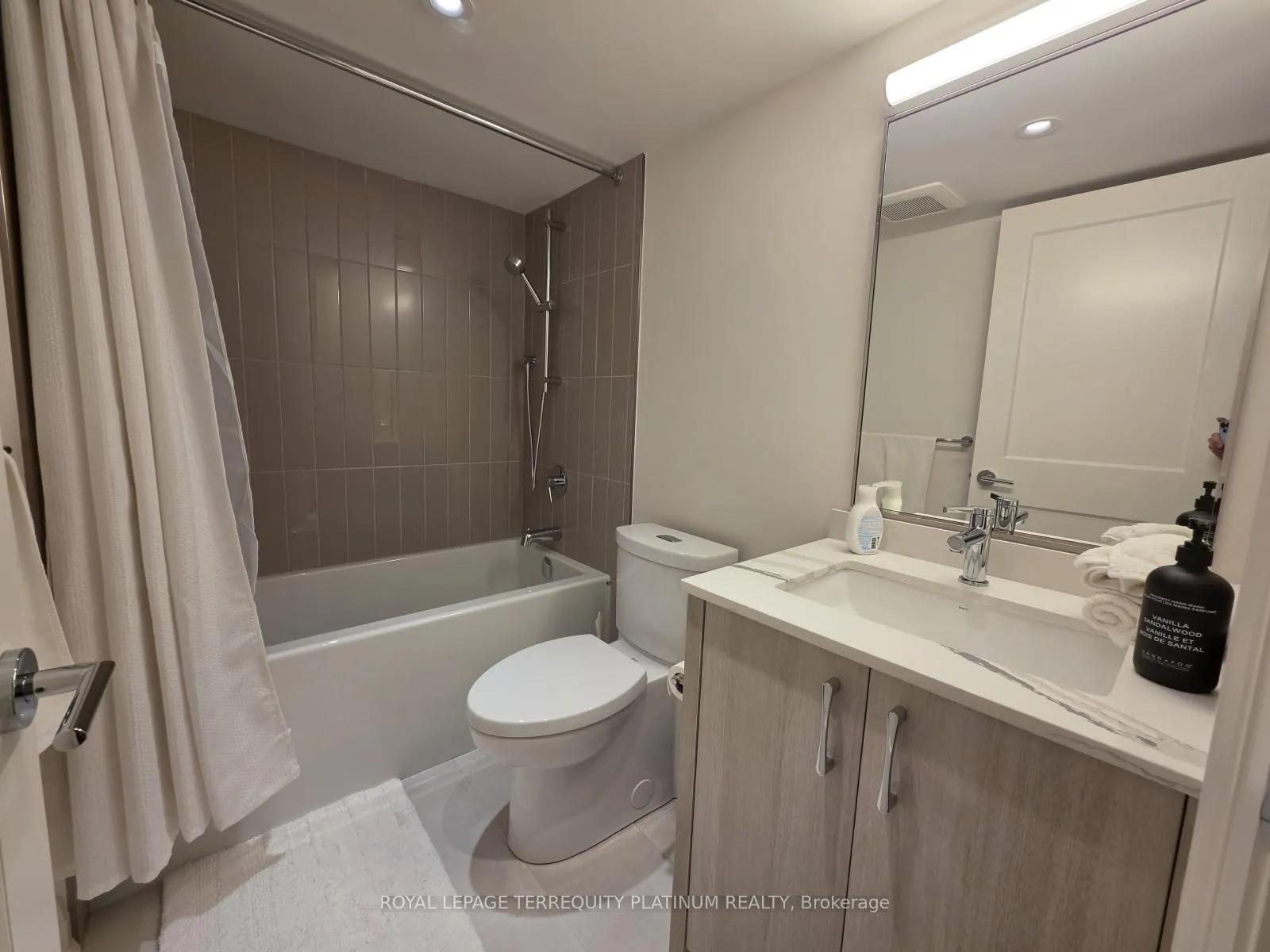 Photo 18 of Unit Bsmt, 191 Shaw Street, Toronto, Trinity-Bellwoods — HOMEH