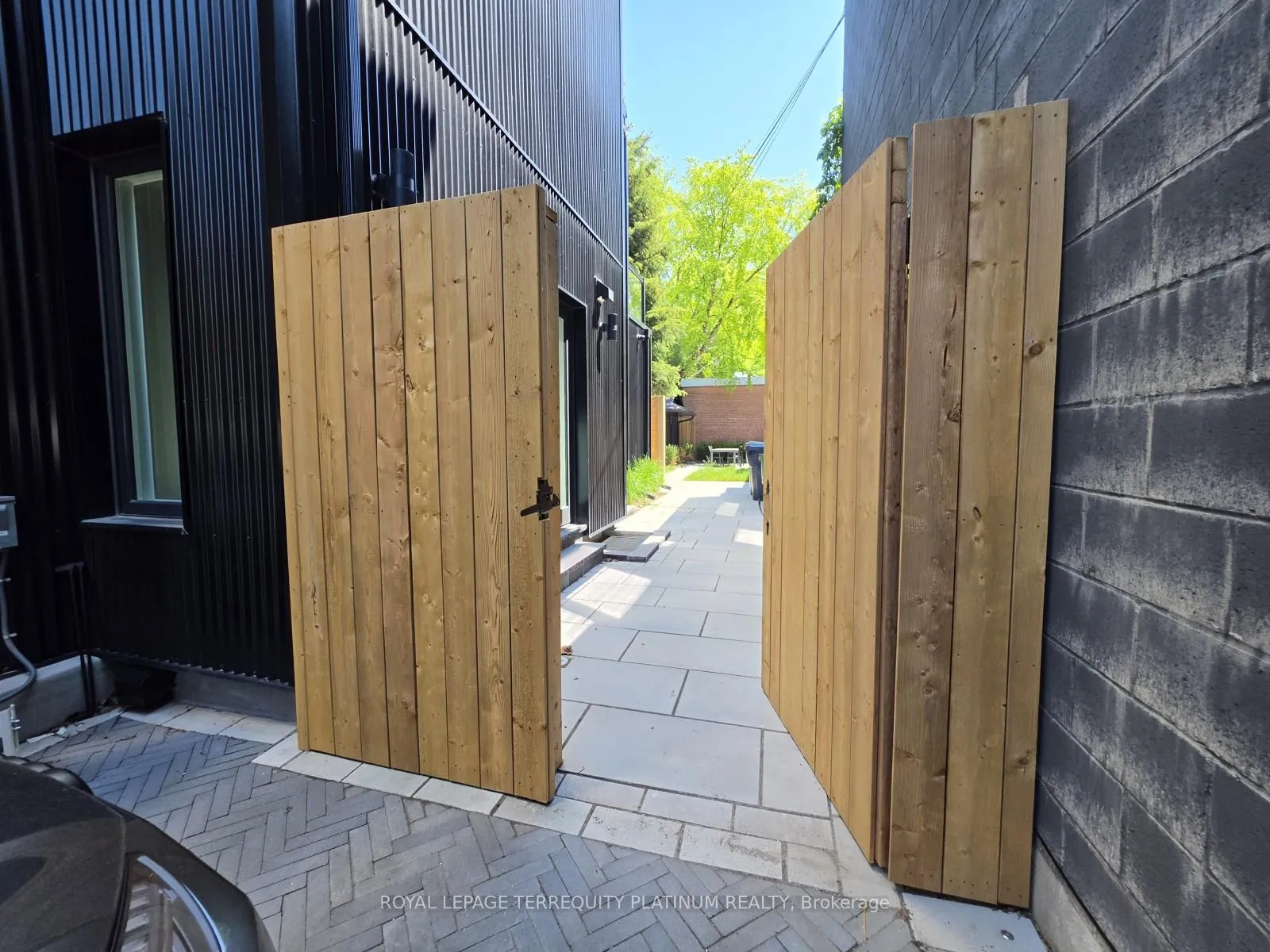 Photo 20 of Unit Bsmt, 191 Shaw Street, Toronto, Trinity-Bellwoods — HOMEH