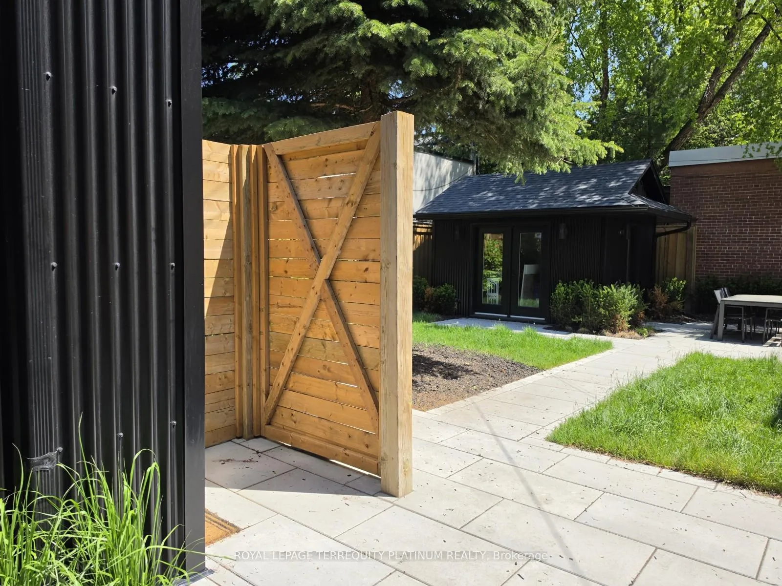 Photo 21 of Unit Bsmt, 191 Shaw Street, Toronto, Trinity-Bellwoods — HOMEH