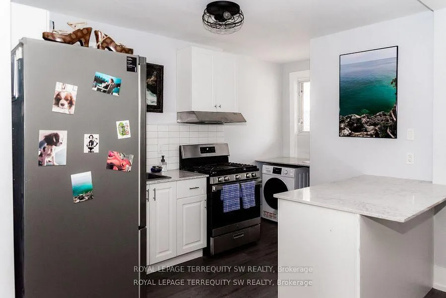 Photo 6 of Unit Main Fl, 102 Merrill Avenue E, Toronto, Woodbine Corridor — HOMEH