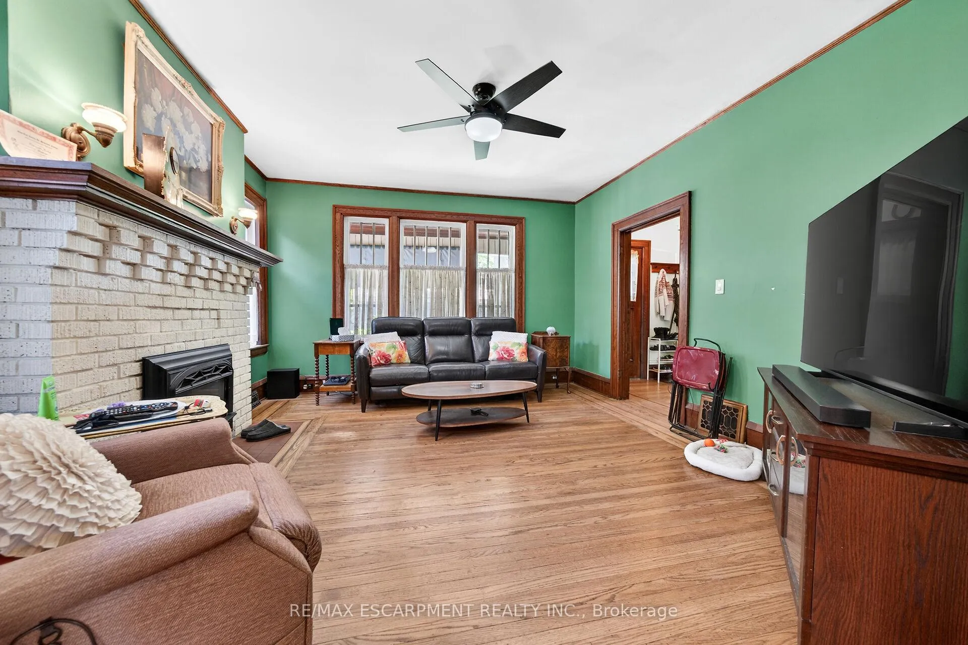 Photo 6 of 40 Fairleigh Crescent, Hamilton, St. Clair — HOMEH