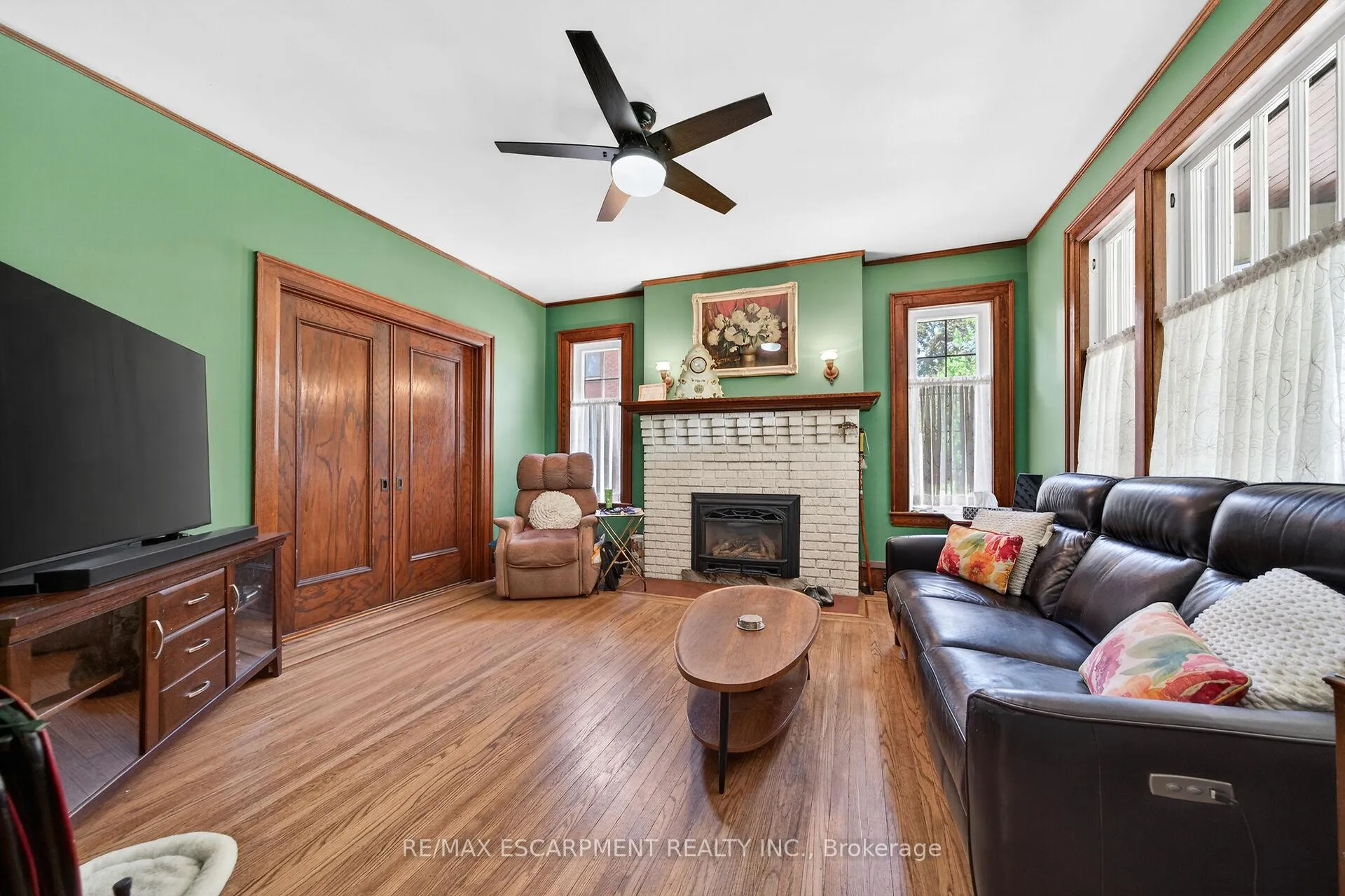 Photo 9 of 40 Fairleigh Crescent, Hamilton, St. Clair — HOMEH