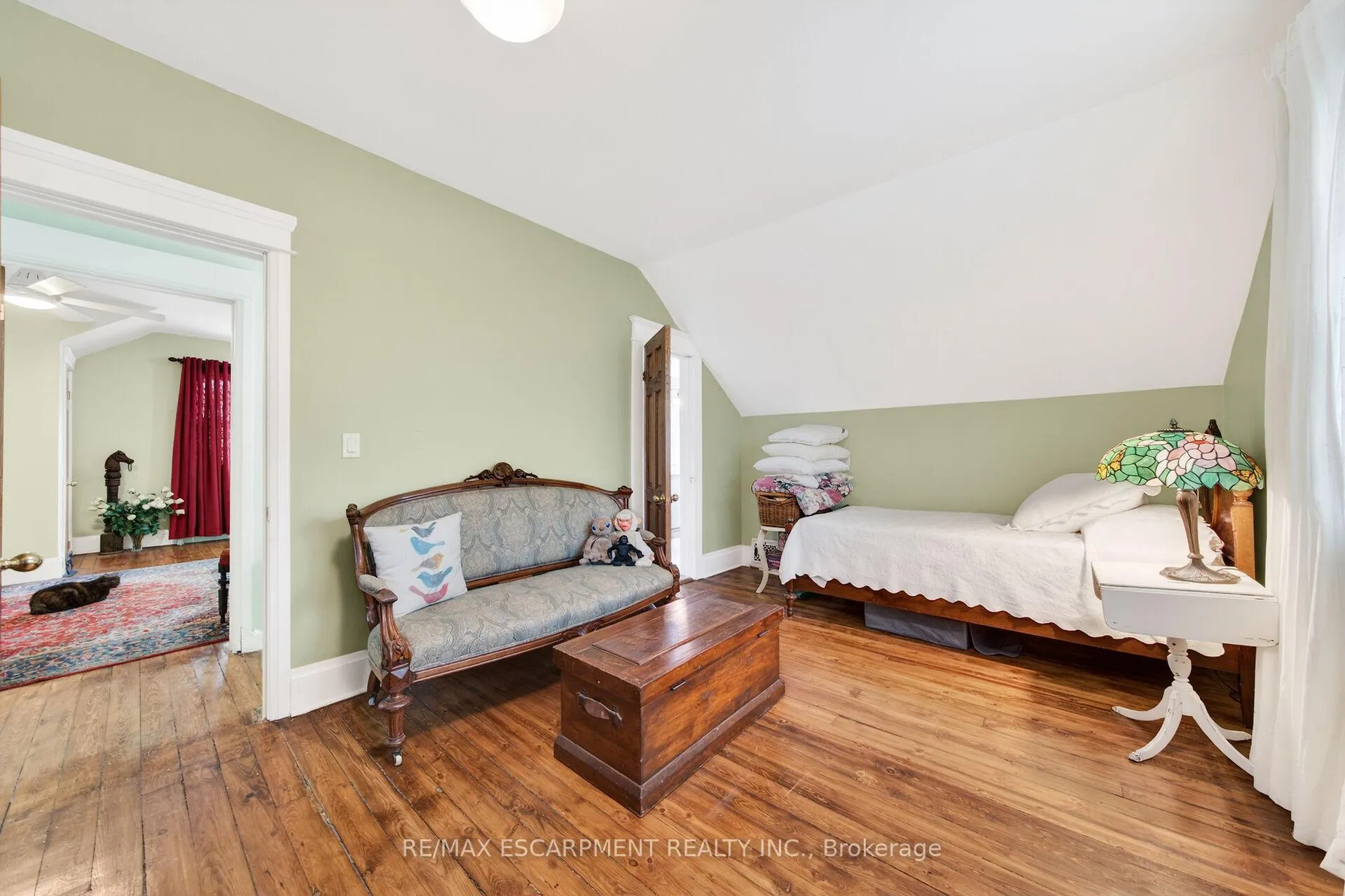 Photo 20 of 40 Fairleigh Crescent, Hamilton, St. Clair — HOMEH