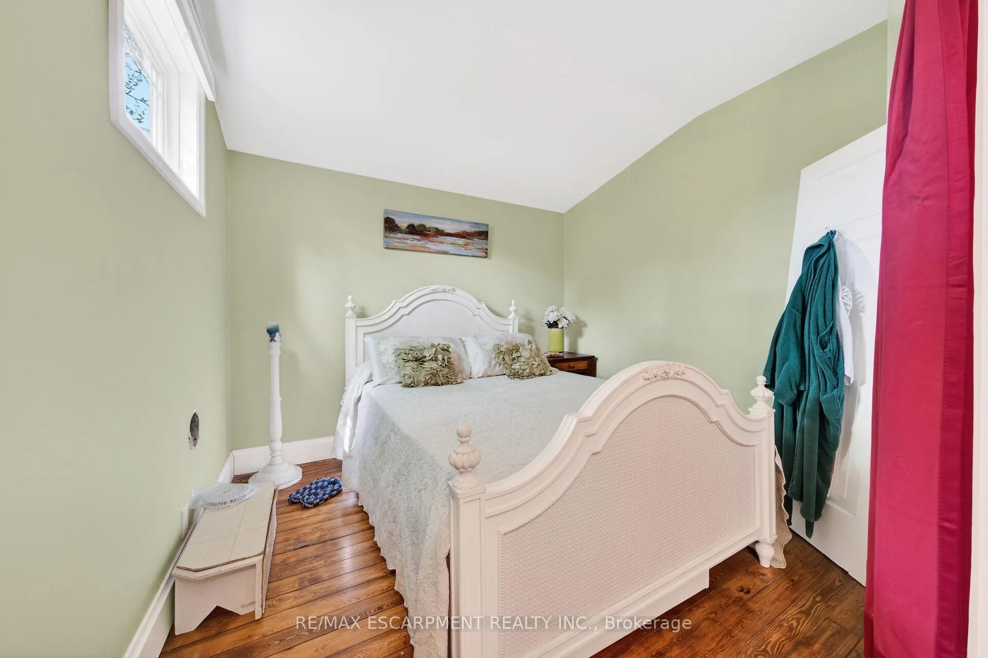 Photo 22 of 40 Fairleigh Crescent, Hamilton, St. Clair — HOMEH