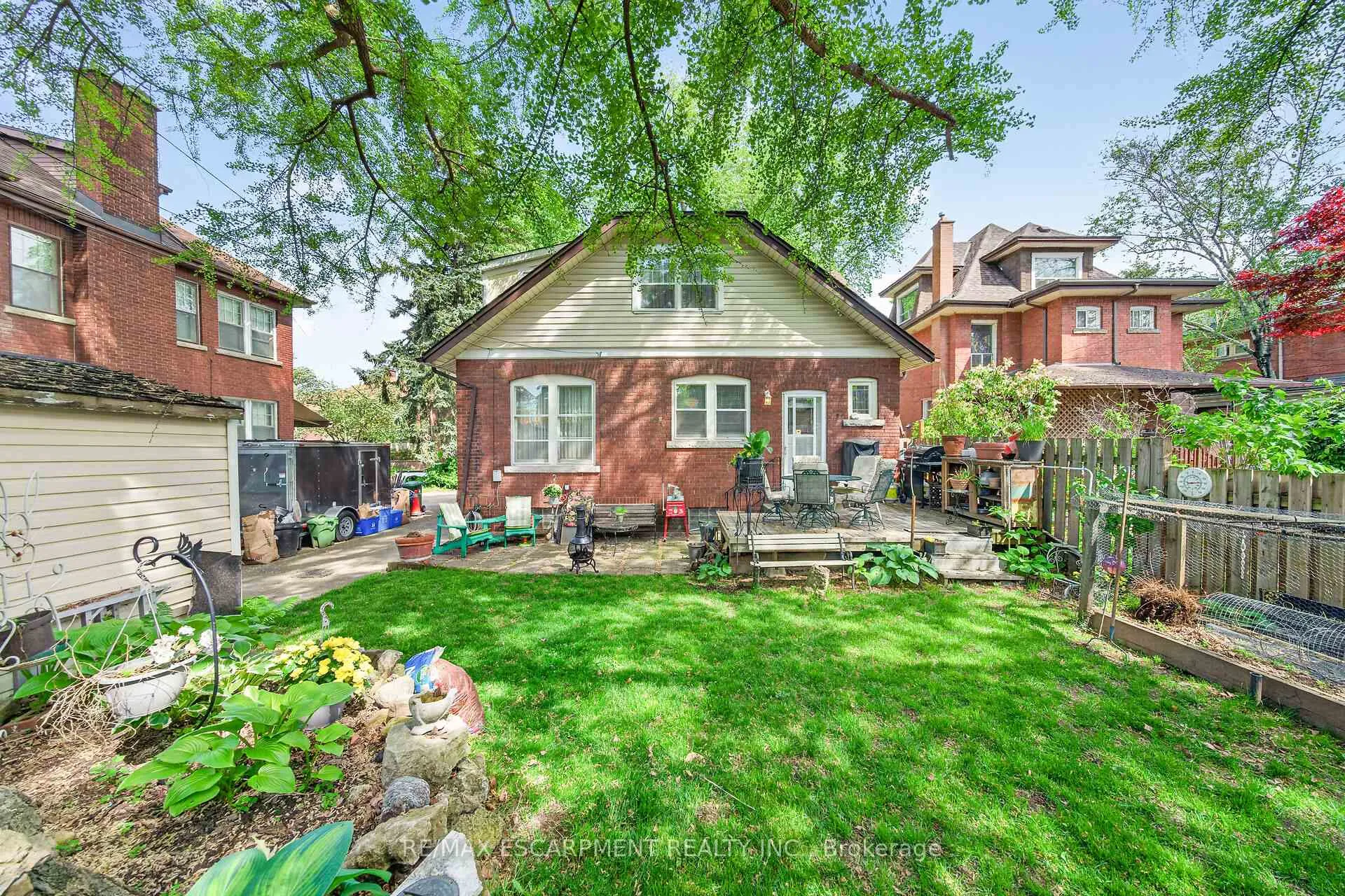 Photo 23 of 40 Fairleigh Crescent, Hamilton, St. Clair — HOMEH
