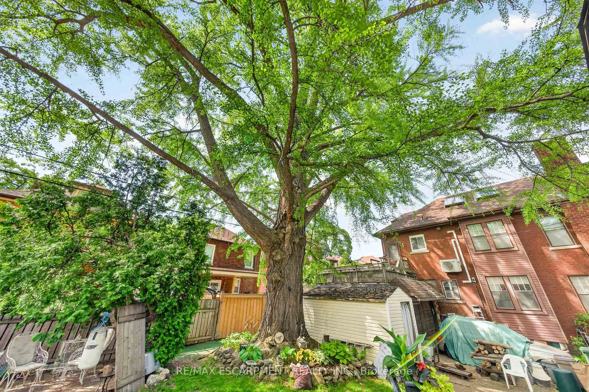 Photo 25 of 40 Fairleigh Crescent, Hamilton, St. Clair — HOMEH