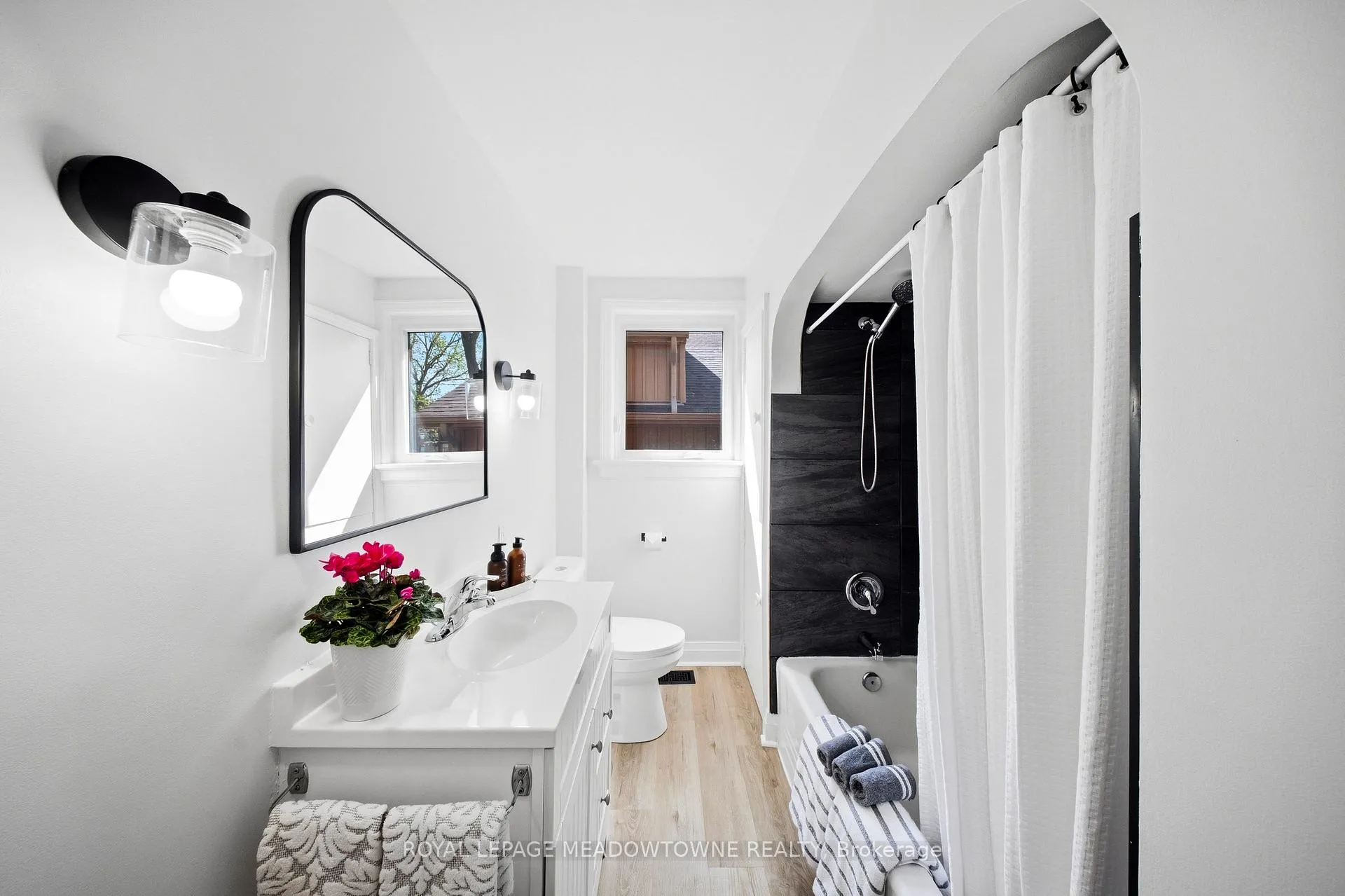 Photo 12 of 422 Duke Street, Cambridge — HOMEH