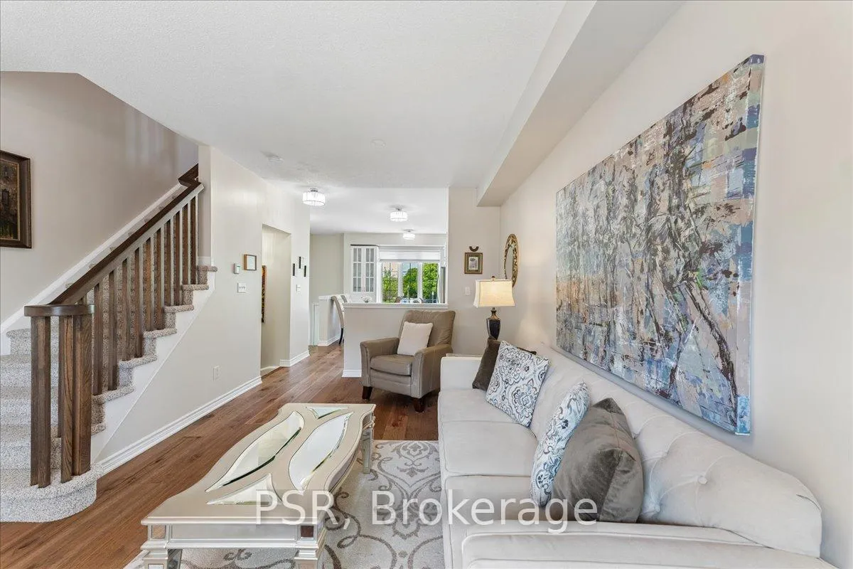 Photo 12 of 30 Chapman Lane, Hamilton, Ancaster — HOMEH