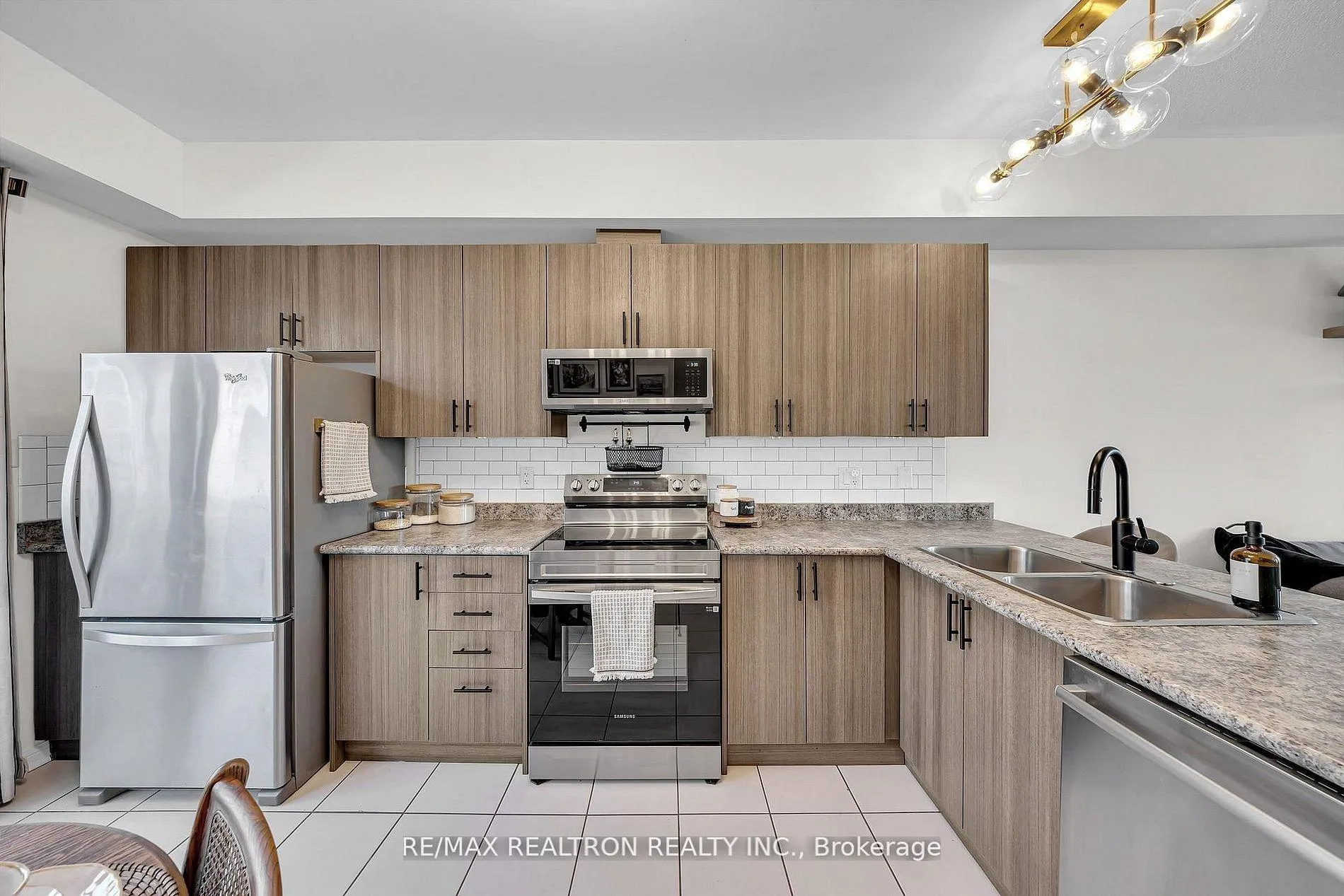 Photo 9 of 1365 Salem Road N, Ajax, Northeast Ajax — HOMEH