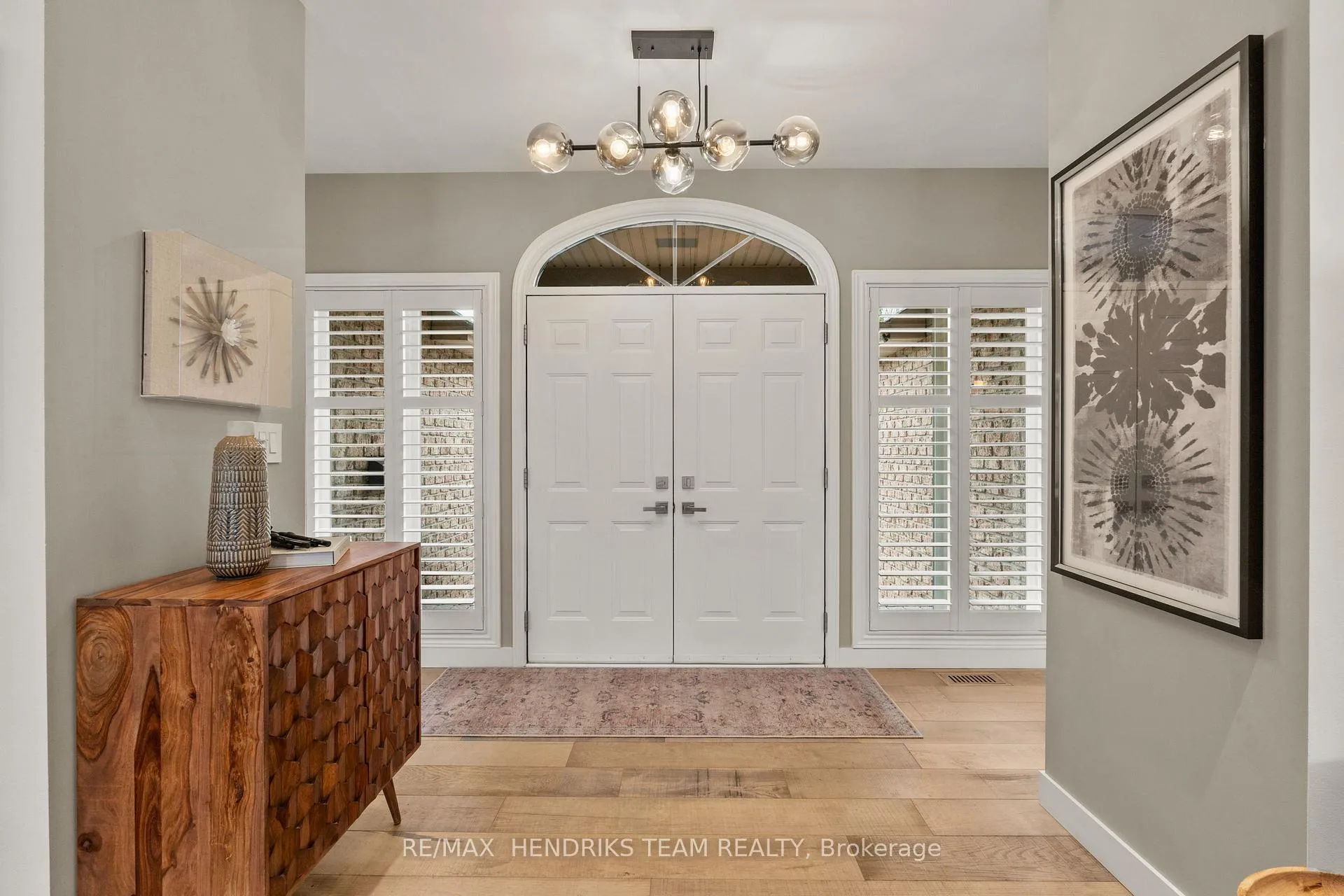 Photo 5 of 8152 Westminster Drive, Niagara Falls, Mt. Carmel — HOMEH