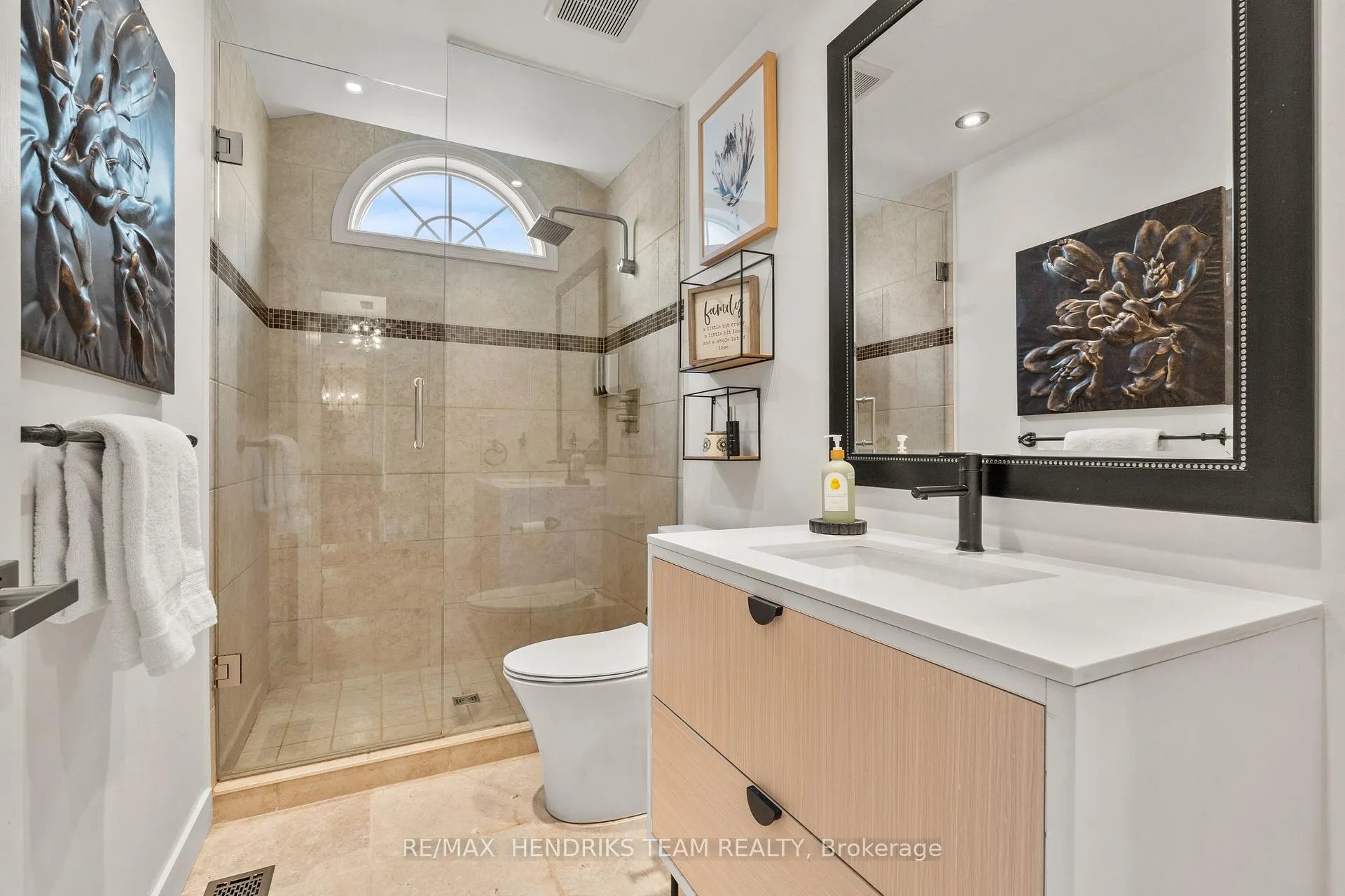 Photo 23 of 8152 Westminster Drive, Niagara Falls, Mt. Carmel — HOMEH