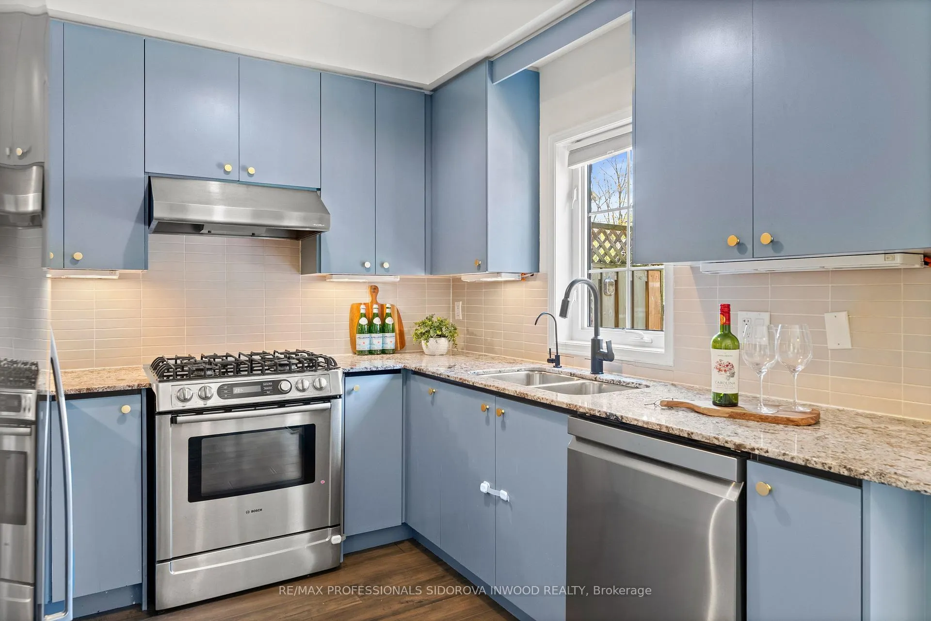Photo 12 of Unit 106, 109 The Queensway, Toronto, High Park-Swansea — HOMEH