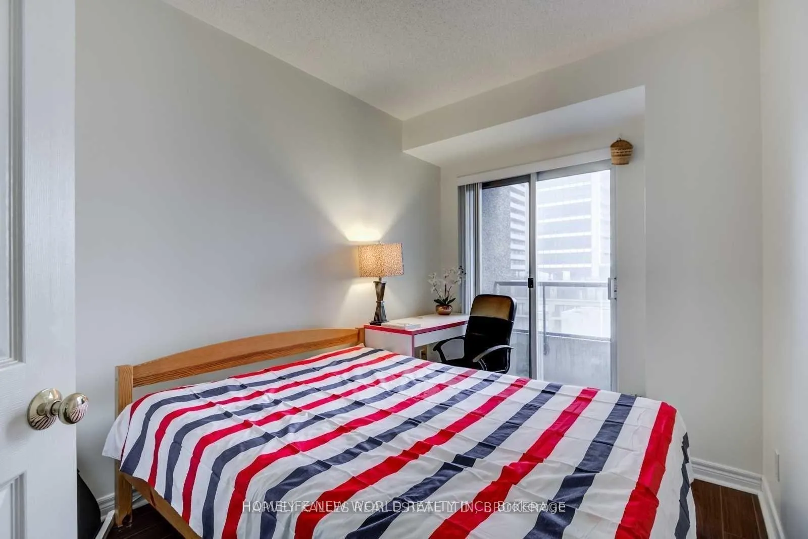 Photo 14 of Unit 2001, 55 Bloor Street E, Toronto, Church-Yonge Corridor — HOMEH