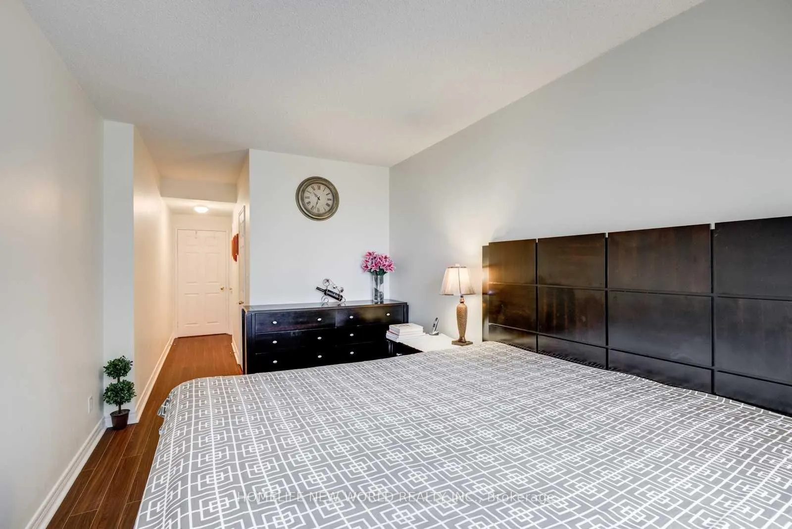 Photo 18 of Unit 2001, 55 Bloor Street E, Toronto, Church-Yonge Corridor — HOMEH