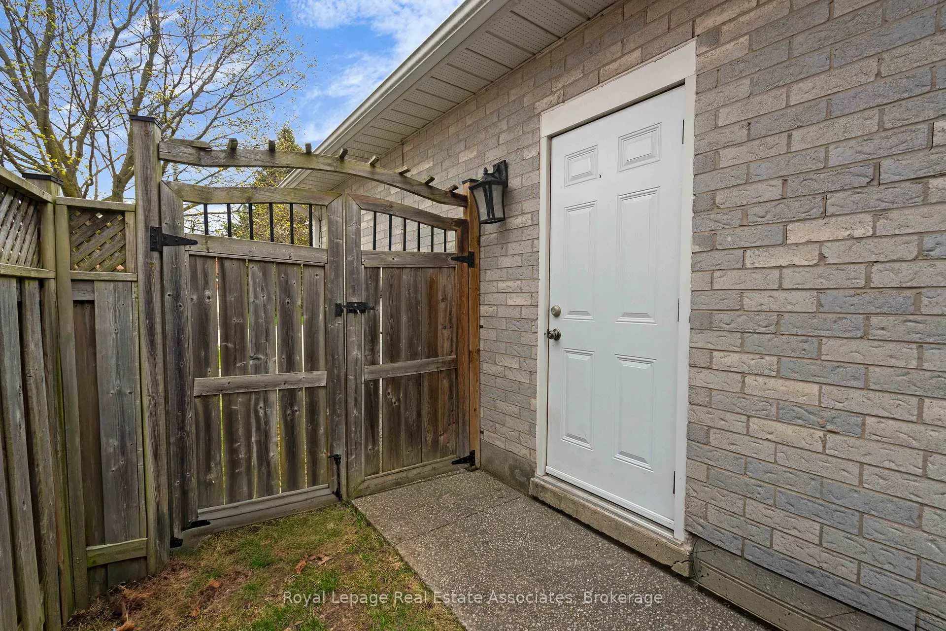 Photo 47 of 23 Handorf Drive, Cambridge — HOMEH
