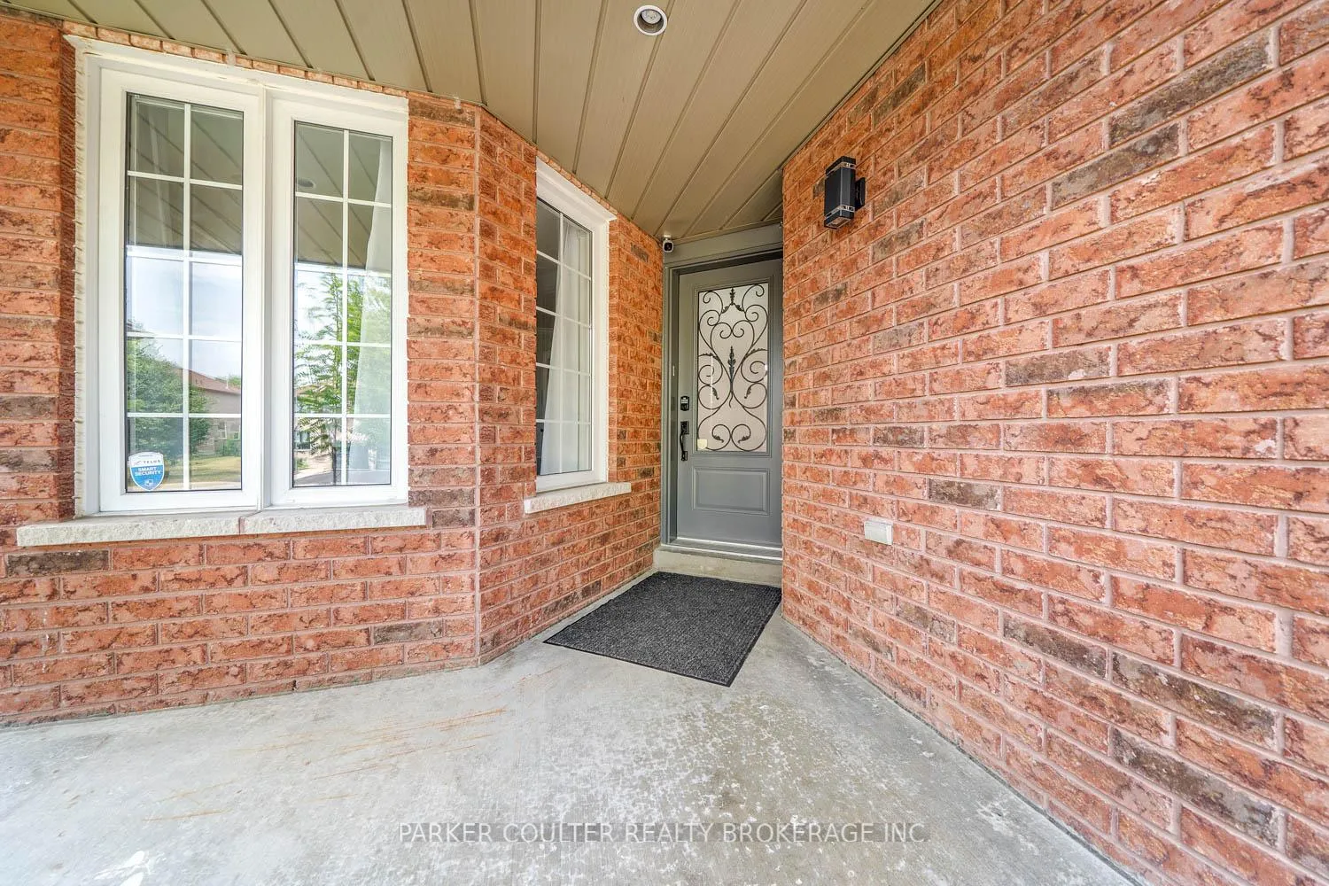 Photo 4 of 60 Knupp Road, Barrie, Edgehill Drive — HOMEH
