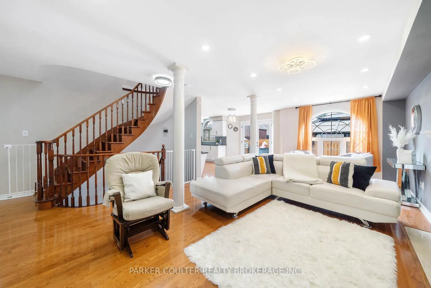 Photo 7 of 60 Knupp Road, Barrie, Edgehill Drive — HOMEH